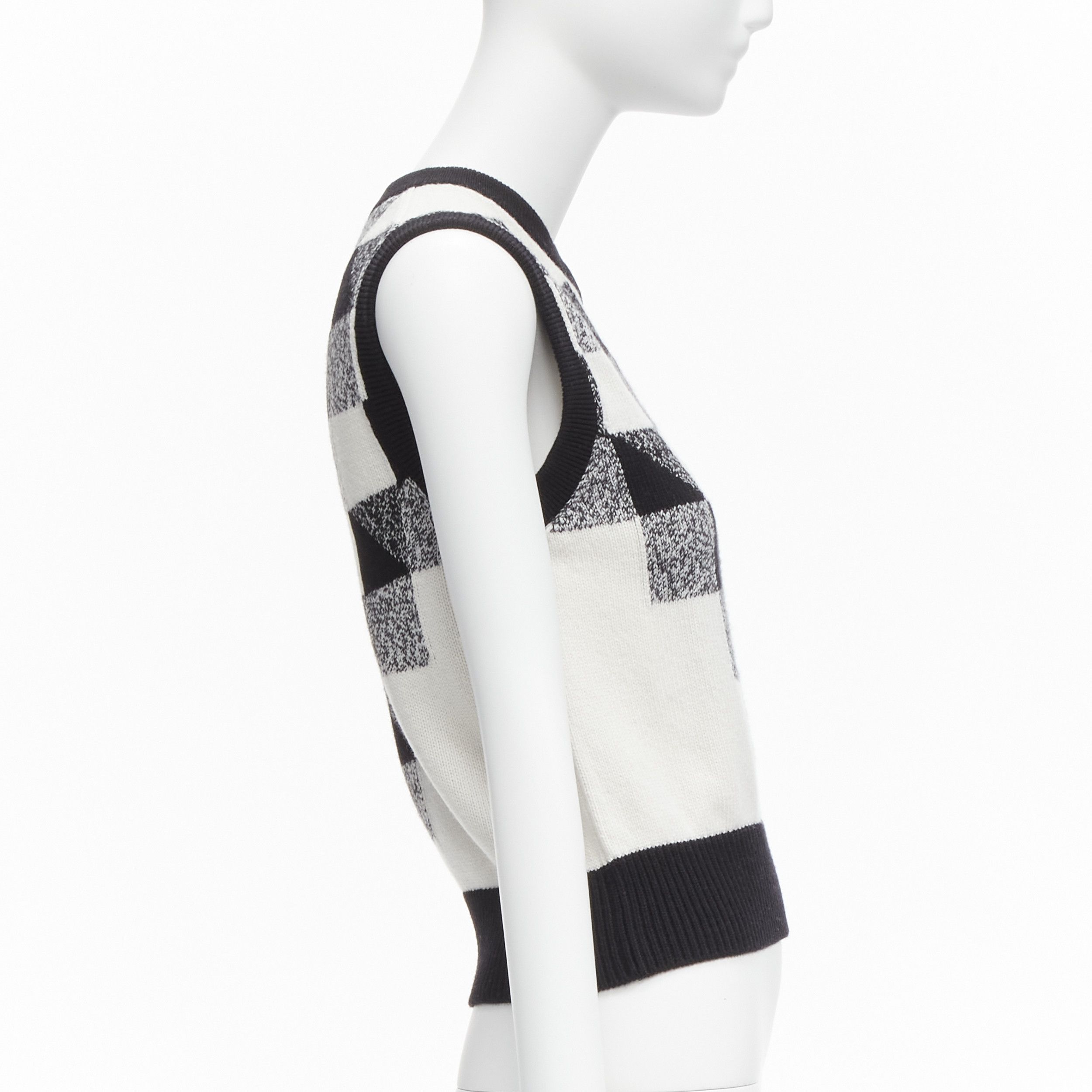 Chanel CHANEL 100% cashmere black white graphic check CC logo sweater vest FR36 S Size S / US 4 / IT 40 - 4 Thumbnail