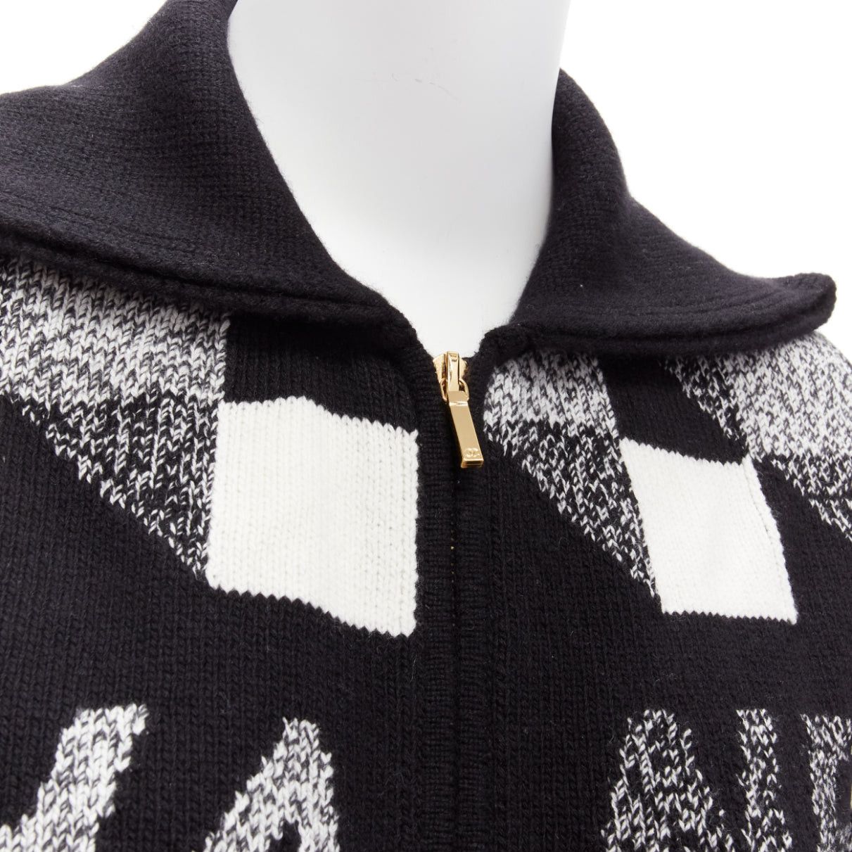 Chanel CHANEL 100% cashmere graphic CC logo black white cardigan FR34 XS Size XS / US 0-2 / IT 36-38 - 9 Thumbnail