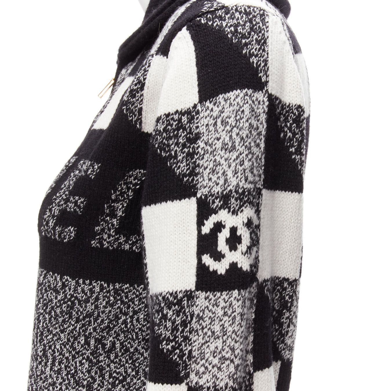 Chanel CHANEL 100% cashmere graphic CC logo black white cardigan FR34 XS Size XS / US 0-2 / IT 36-38 - 2 Thumbnail