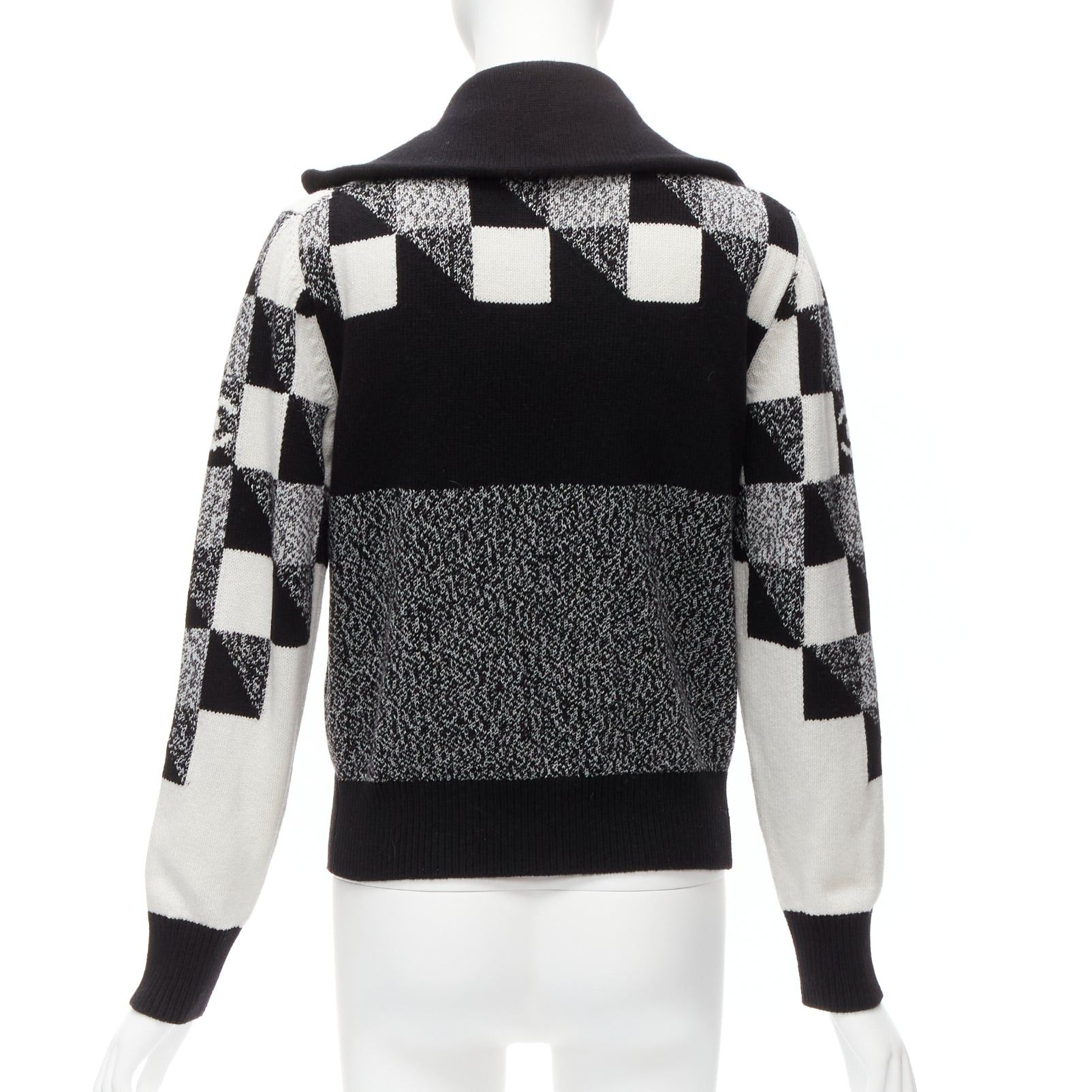 Chanel CHANEL 100% cashmere graphic CC logo black white cardigan FR34 XS Size XS / US 0-2 / IT 36-38 - 6 Thumbnail