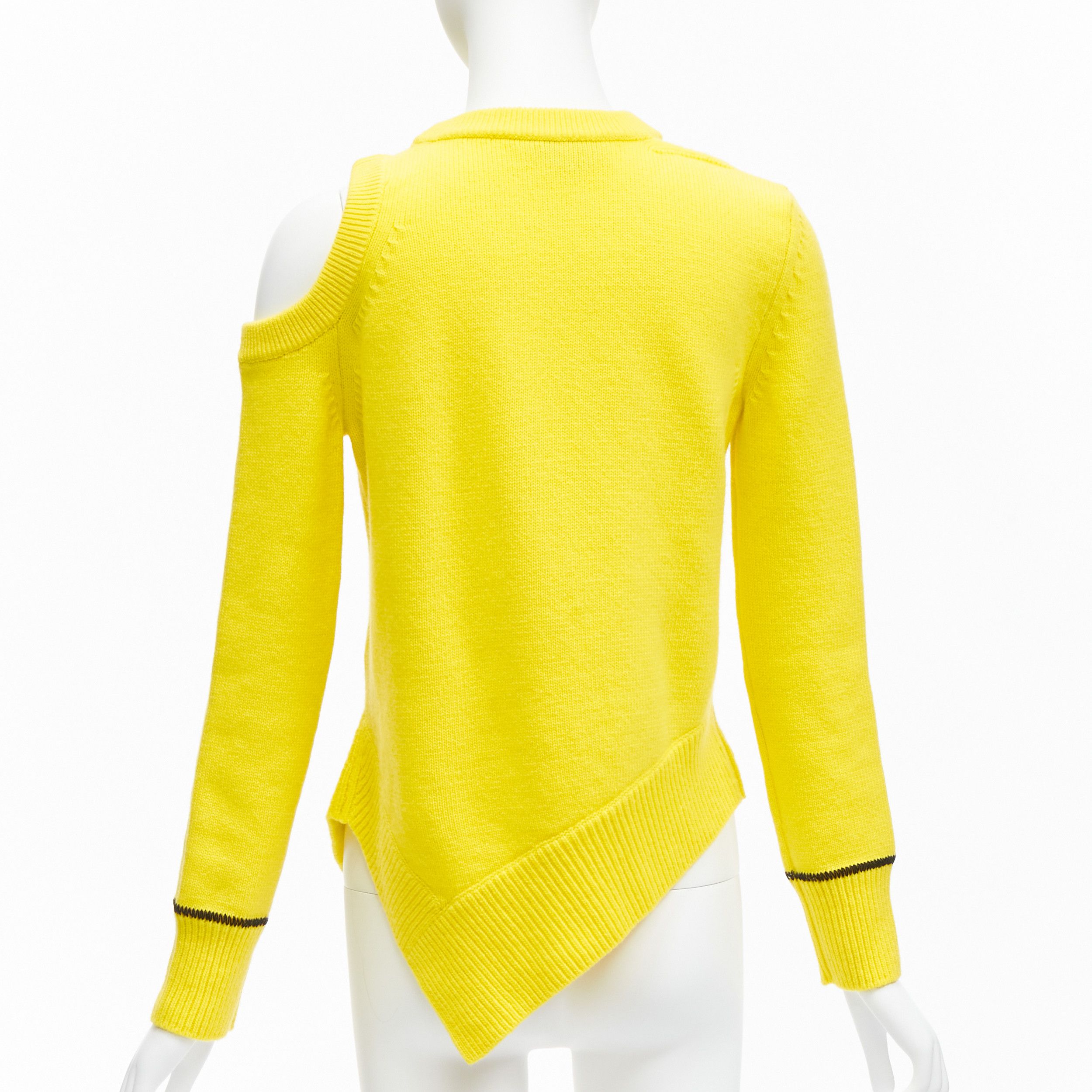 Alexander McQueen ALEXANDER MCQUEEN 2022 yellow wool blend asymmetric cold shoulder sweater S Size S / US 4 / IT 40 - 5 Thumbnail
