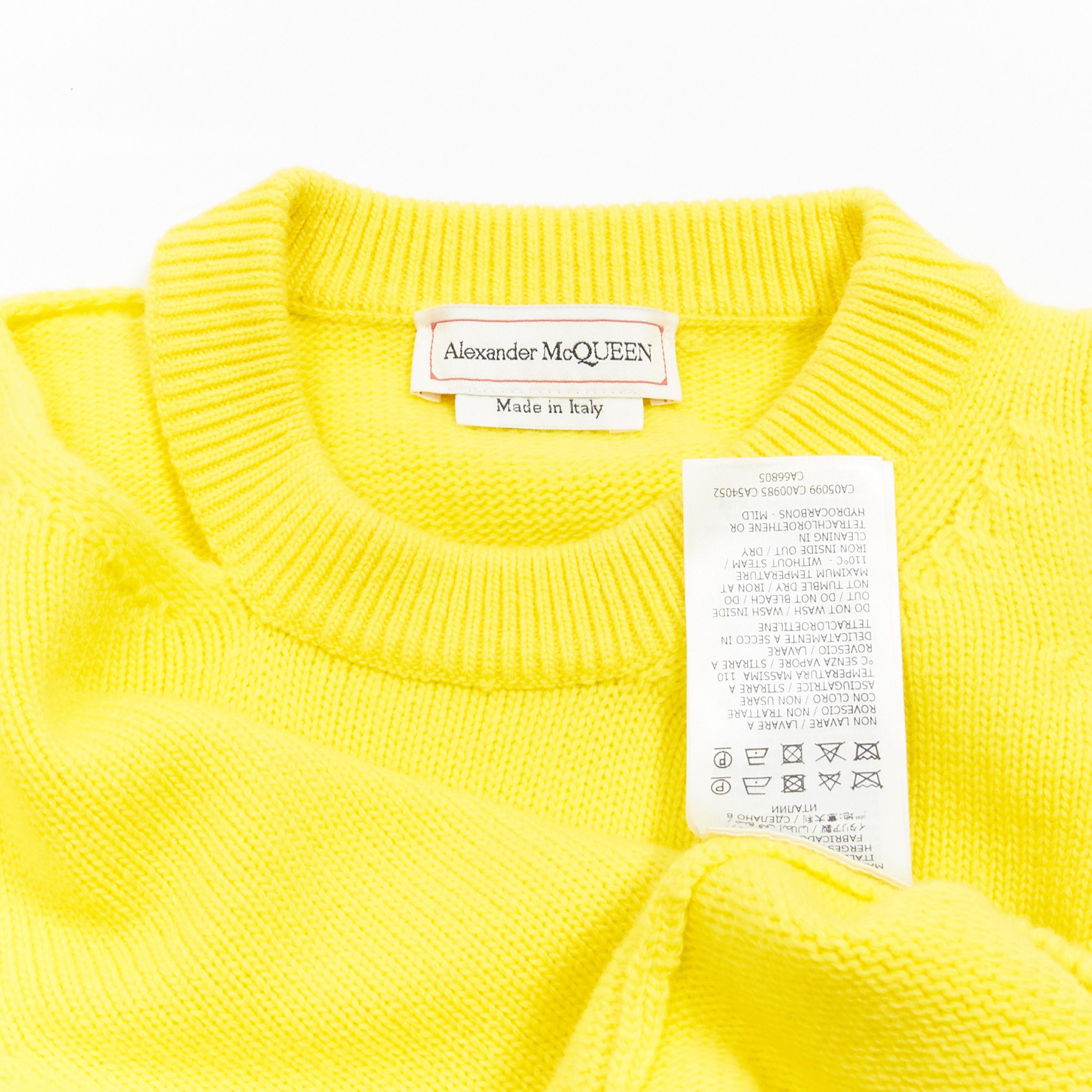 Alexander McQueen ALEXANDER MCQUEEN 2022 yellow wool blend asymmetric cold shoulder sweater S Size S / US 4 / IT 40 - 9 Thumbnail