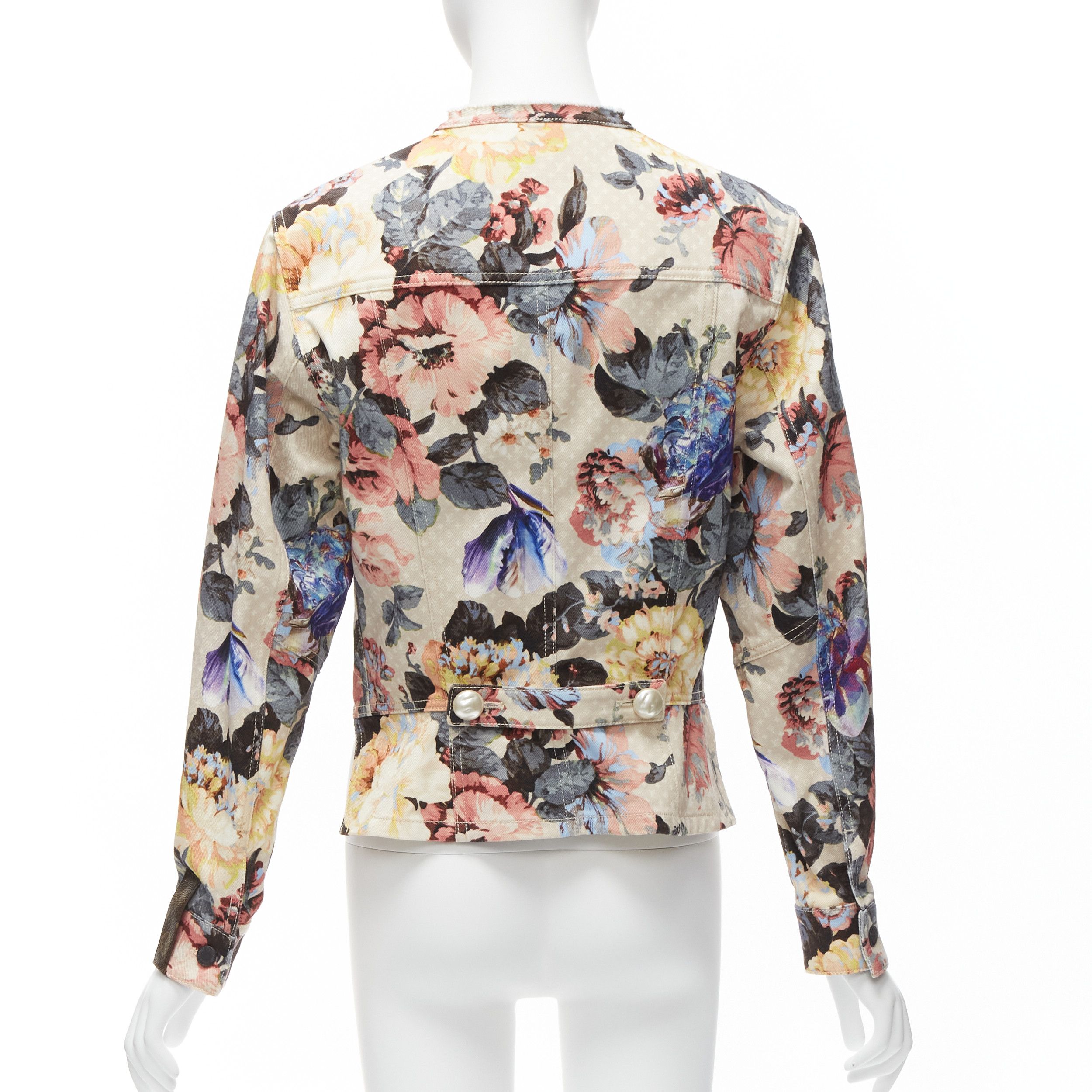 Louis Vuitton LOUIS VUITTON 2022 Runway Vintage Flower LV monogram pearl button cropped tailcoat jacket FR34 XS Size XS / US 0-2 / IT 36-38 - 6 Thumbnail