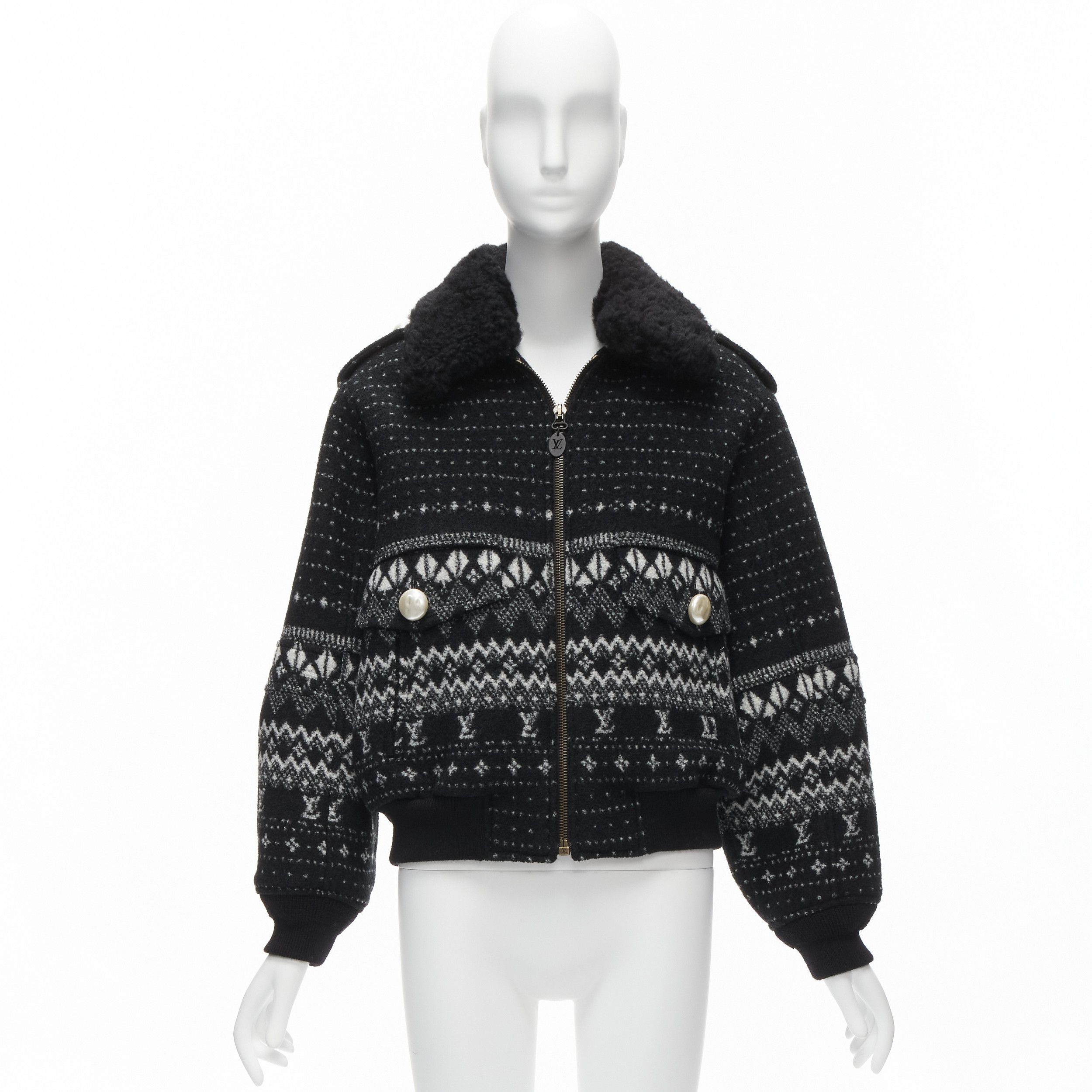 Louis Vuitton LOUIS VUITTON black LV logo intarsia argyle wool boxy aviator jacket FR34 XS Size XS / US 0-2 / IT 36-38 - 11 Thumbnail