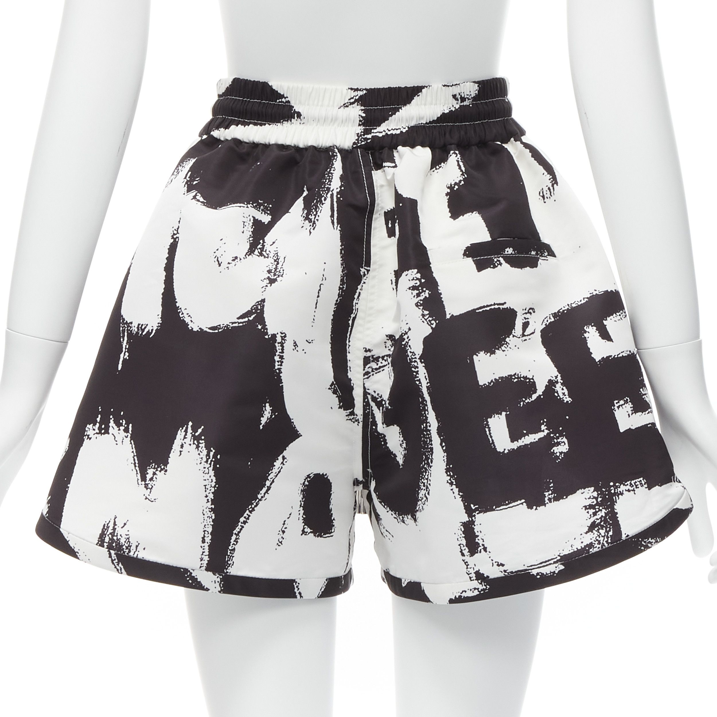 Alexander McQueen ALEXANDER MCQUEEN 2022 white Brush Graffiti logo lettering flared high waisted shorts IT36 XXS Size 25" / US 0 / IT 36 - 5 Thumbnail