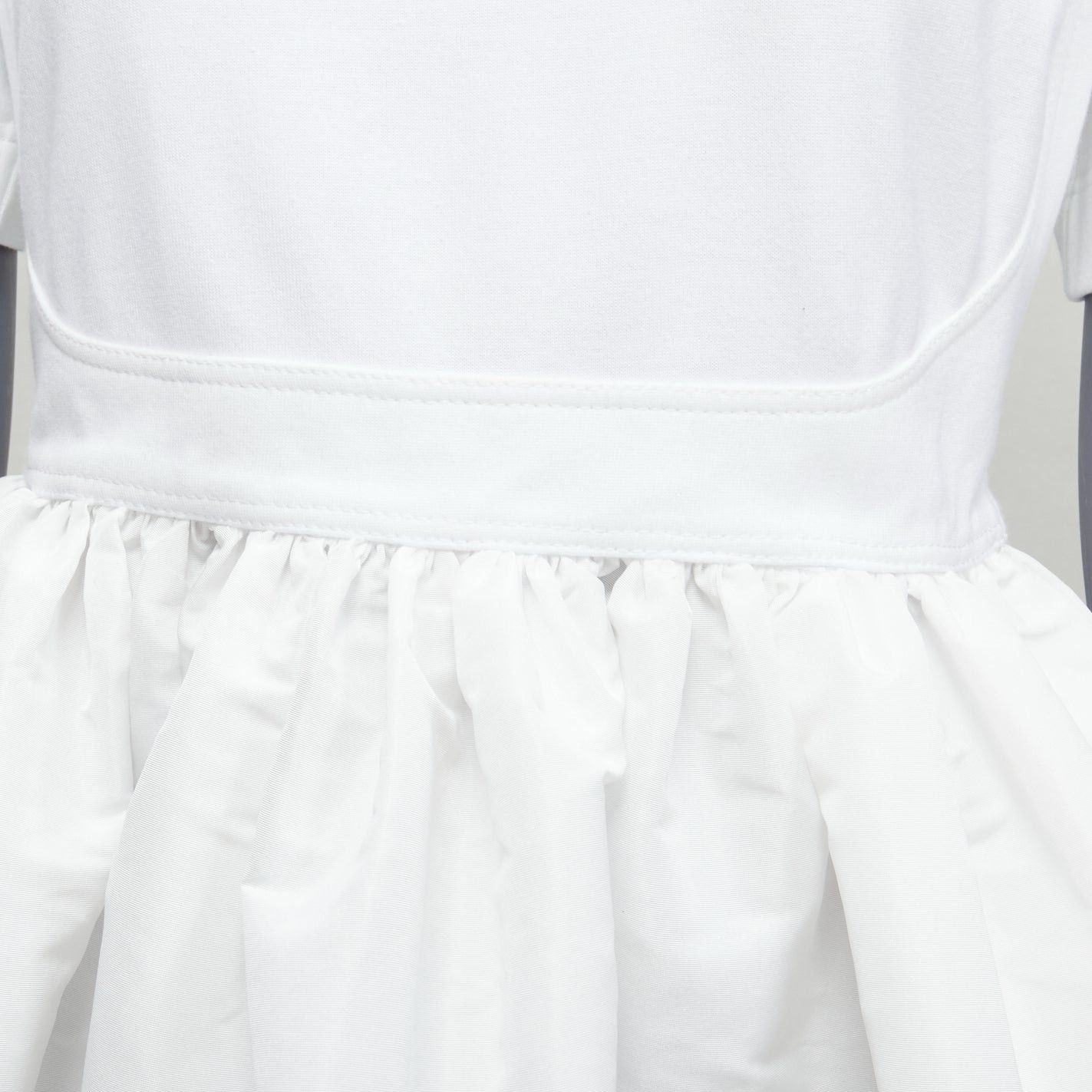 Alexander McQueen ALEXANDER MCQUEEN 2022 white cut out shoulder flared short dress IT38 XS Size XS / US 0-2 / IT 36-38 - 2 Thumbnail