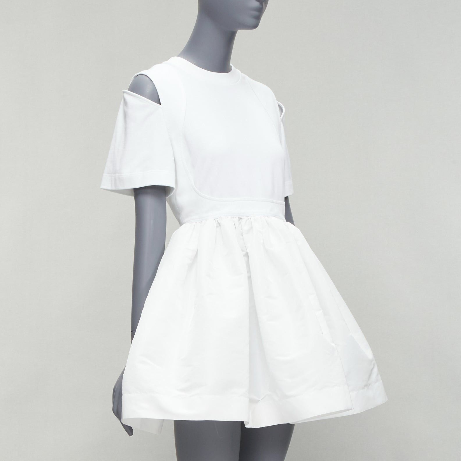 Alexander McQueen ALEXANDER MCQUEEN 2022 white cut out shoulder flared short dress IT38 XS Size XS / US 0-2 / IT 36-38 - 3 Thumbnail