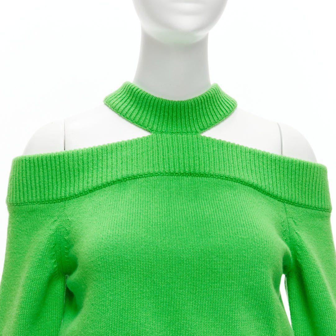 Alexander McQueen ALEXANDER MCQUEEN 2022 100% wool green cold shoulder black lattice seam sweater S Size S / US 4 / IT 40 - 7 Thumbnail