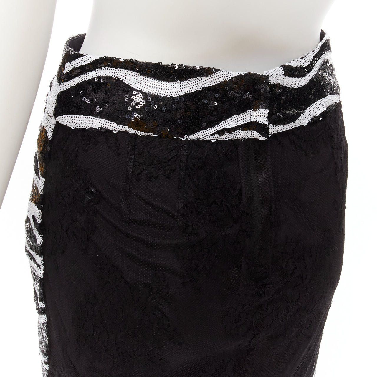 Dolce & Gabbana DOLCE GABBANA 2022 black white zebra sequins chantilly lace back pencil skirt IT38 XS Size 26" / US 2 / IT 38 - 6 Thumbnail