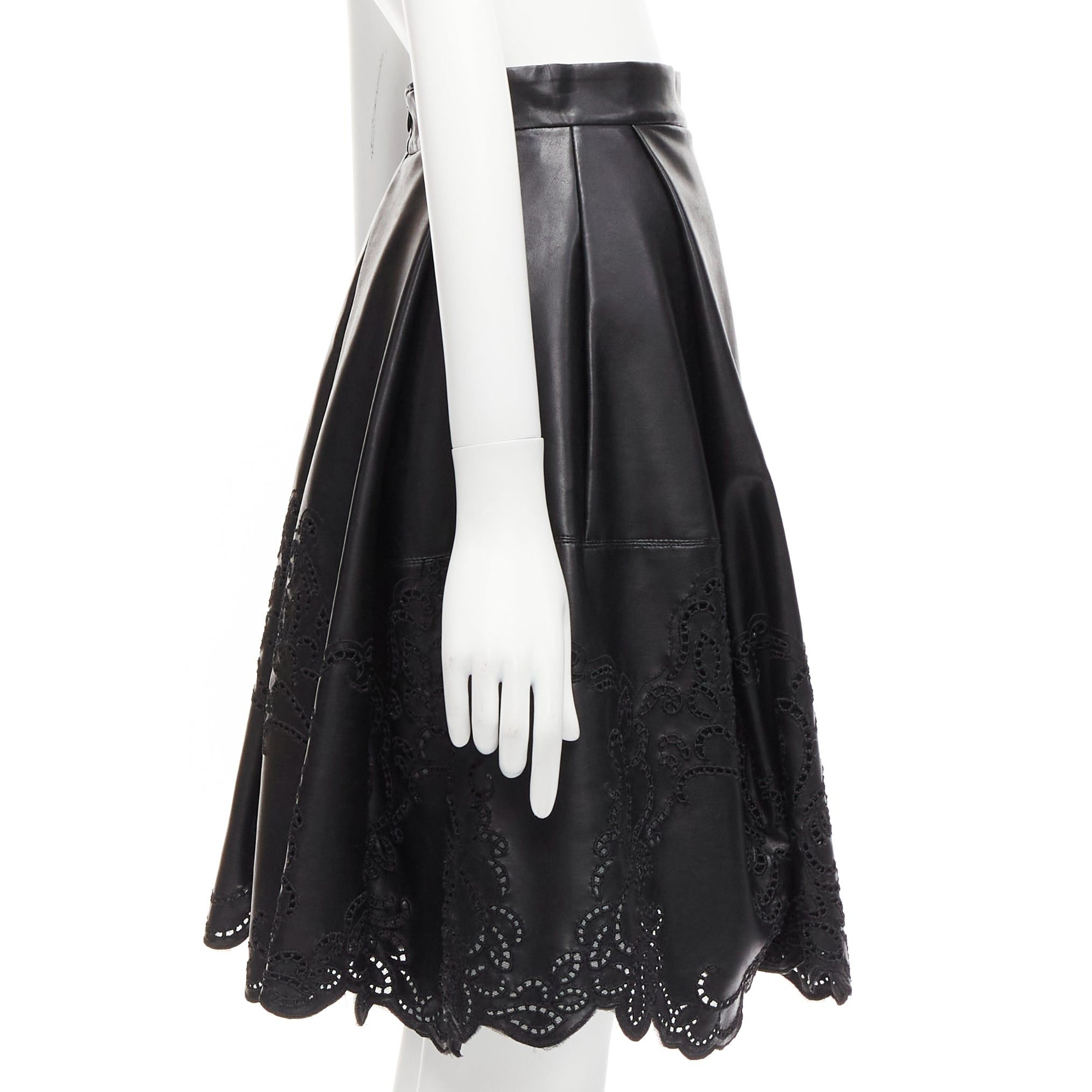 Ermanno Scervino ERMANNO SCERVINO black faux leather lattice embroidery scalloped skirt IT38 XS Size 26" / US 2 / IT 38 - 4 Thumbnail
