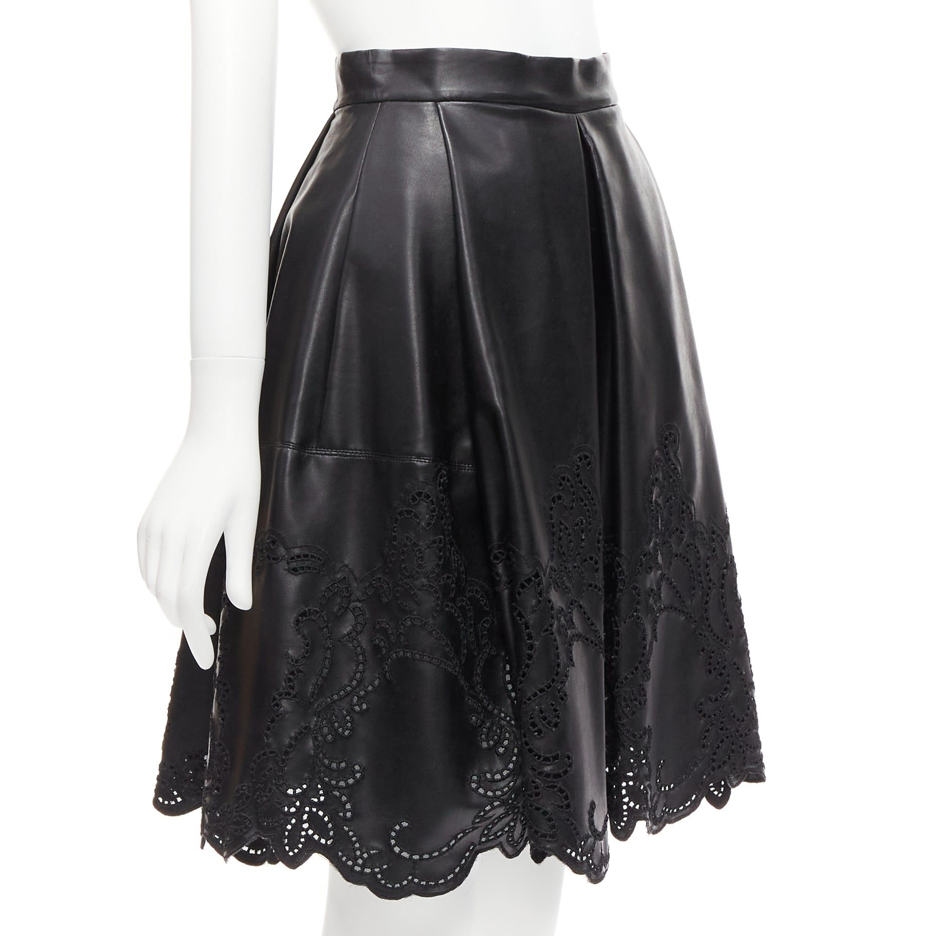 Ermanno Scervino ERMANNO SCERVINO black faux leather lattice embroidery scalloped skirt IT38 XS Size 26" / US 2 / IT 38 - 3 Thumbnail