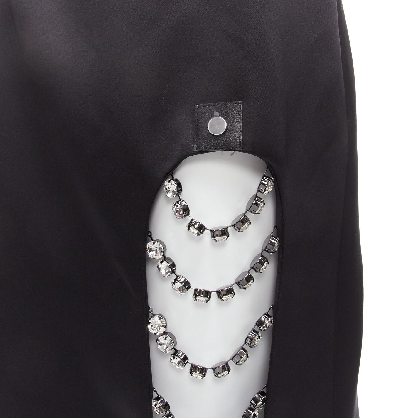 Christopher Kane CHRISTOPHER KANE 2019 Runway black satin silver jewel chain slit skirt IT38 XS Size 26" / US 2 / IT 38 - 2 Thumbnail