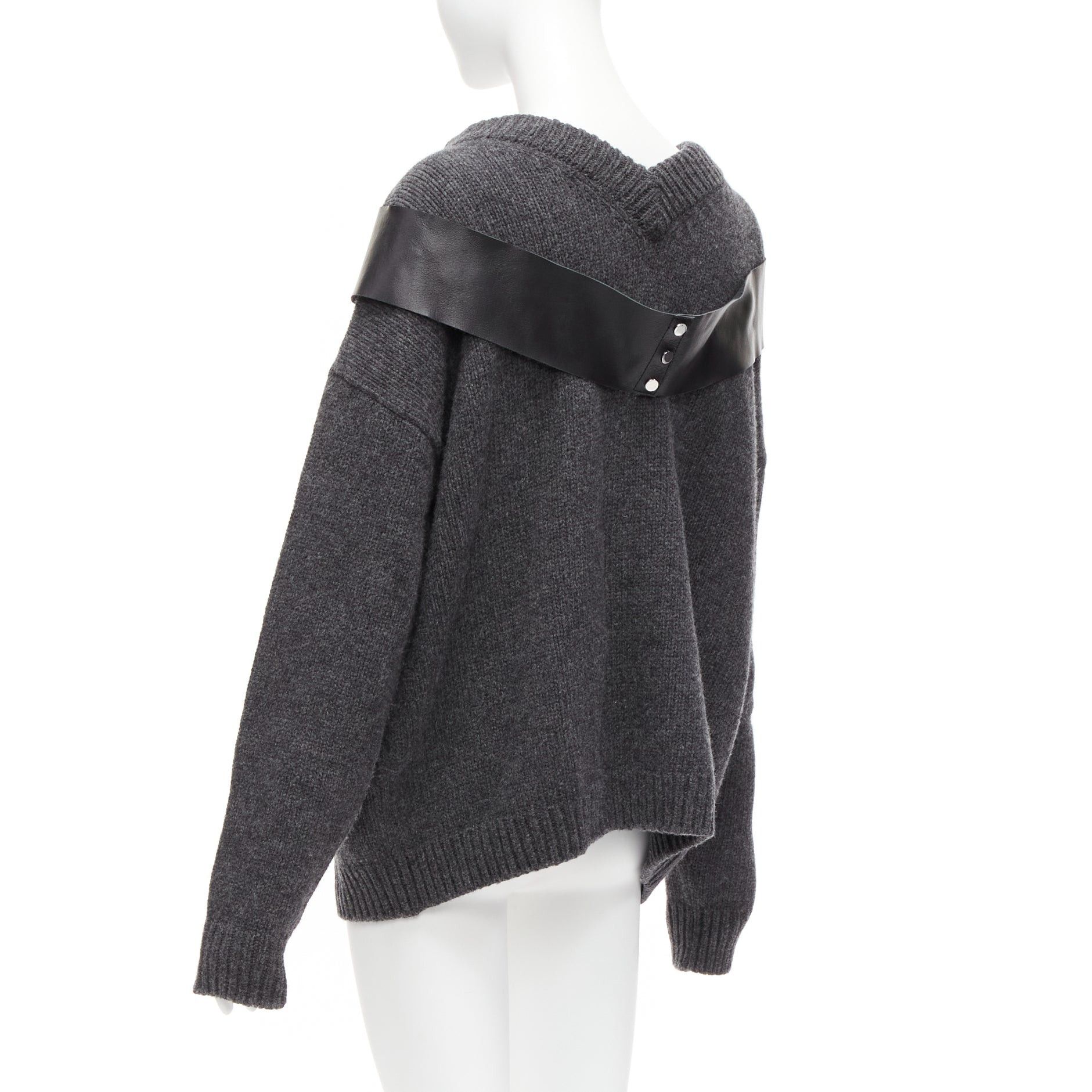 Christopher Kane CHRISTOPHER KANE grey wool rhinestone chain harness oversized sweater dress XS Size S / US 4 / IT 40 - 6 Thumbnail
