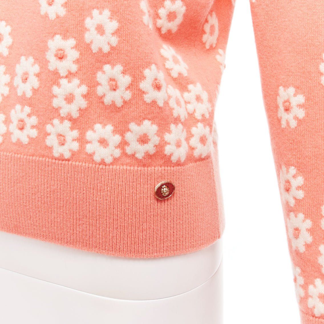 Chanel CHANEL 22P peach cashmere blend floral CC knitted pullover sweater FR34 Size XS / US 0-2 / IT 36-38 - 2 Thumbnail