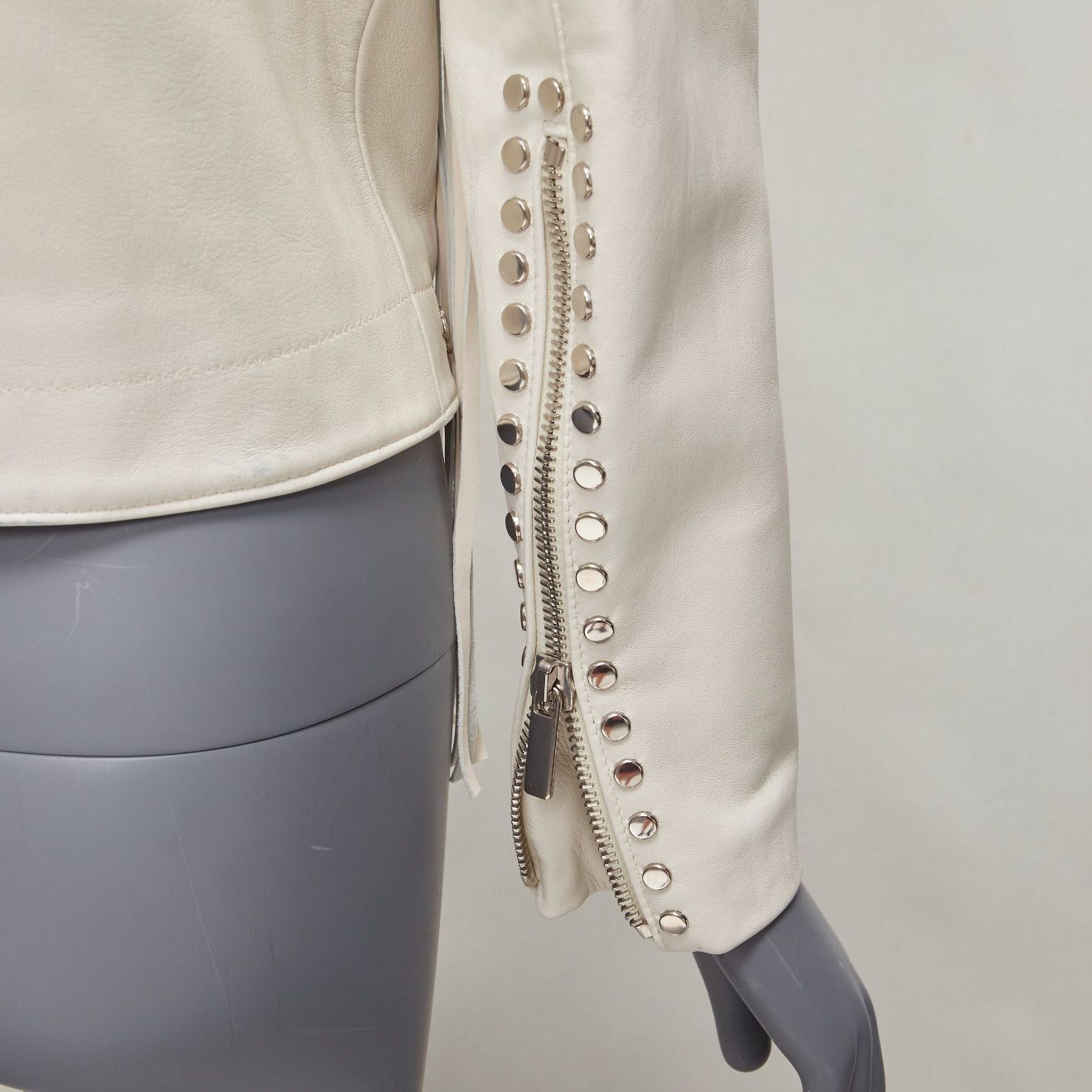 Nour Hammour NOUR HAMMOUR cream lambskin fringe silver studs western biker jacket FR34 XS Size XXS / US 00 / IT 34 - 10 Thumbnail