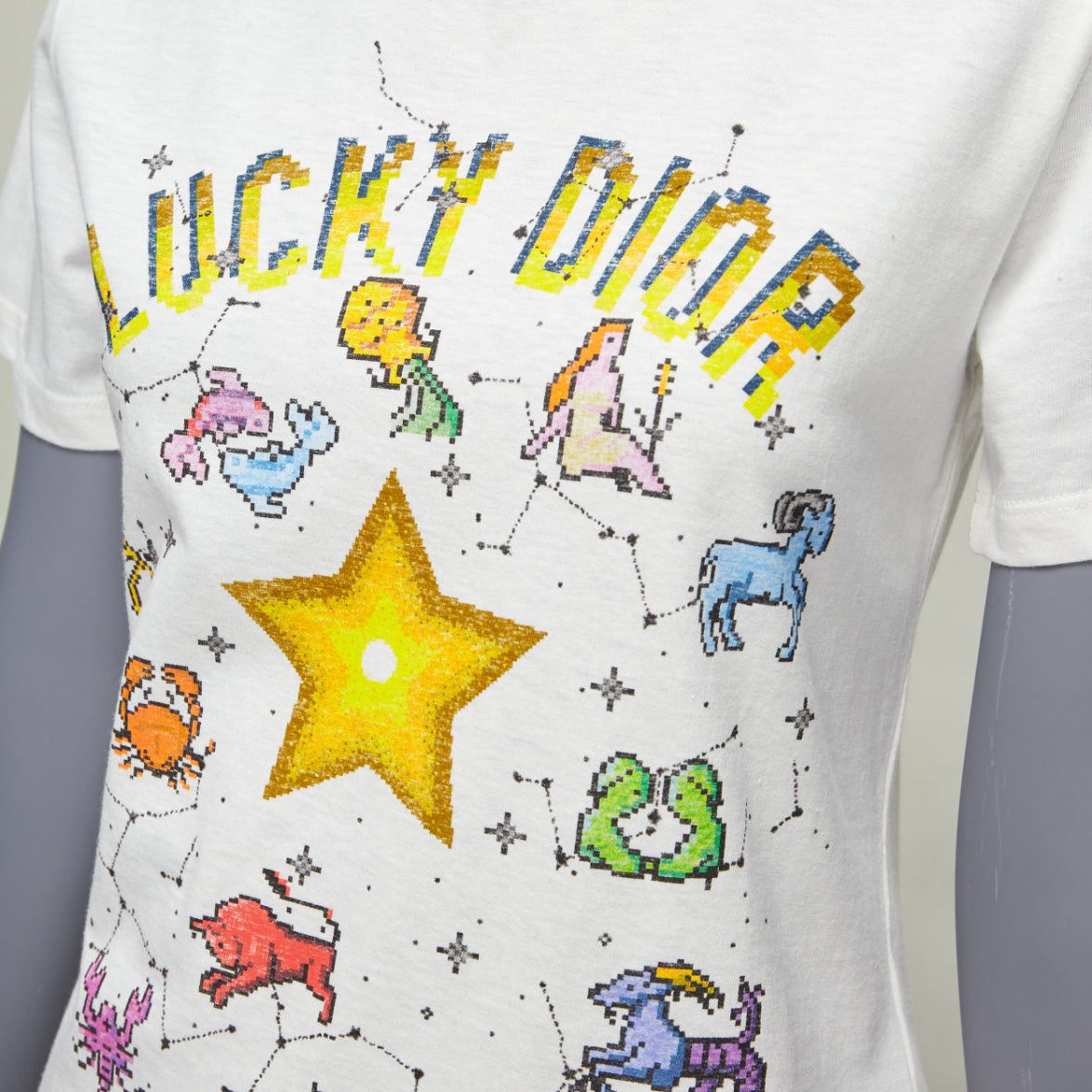 Dior DIOR Lucky Dior Zodiac Pixel print white cotton linen short sleeve tshirt XS Size S / US 4 / IT 40 - 7 Thumbnail