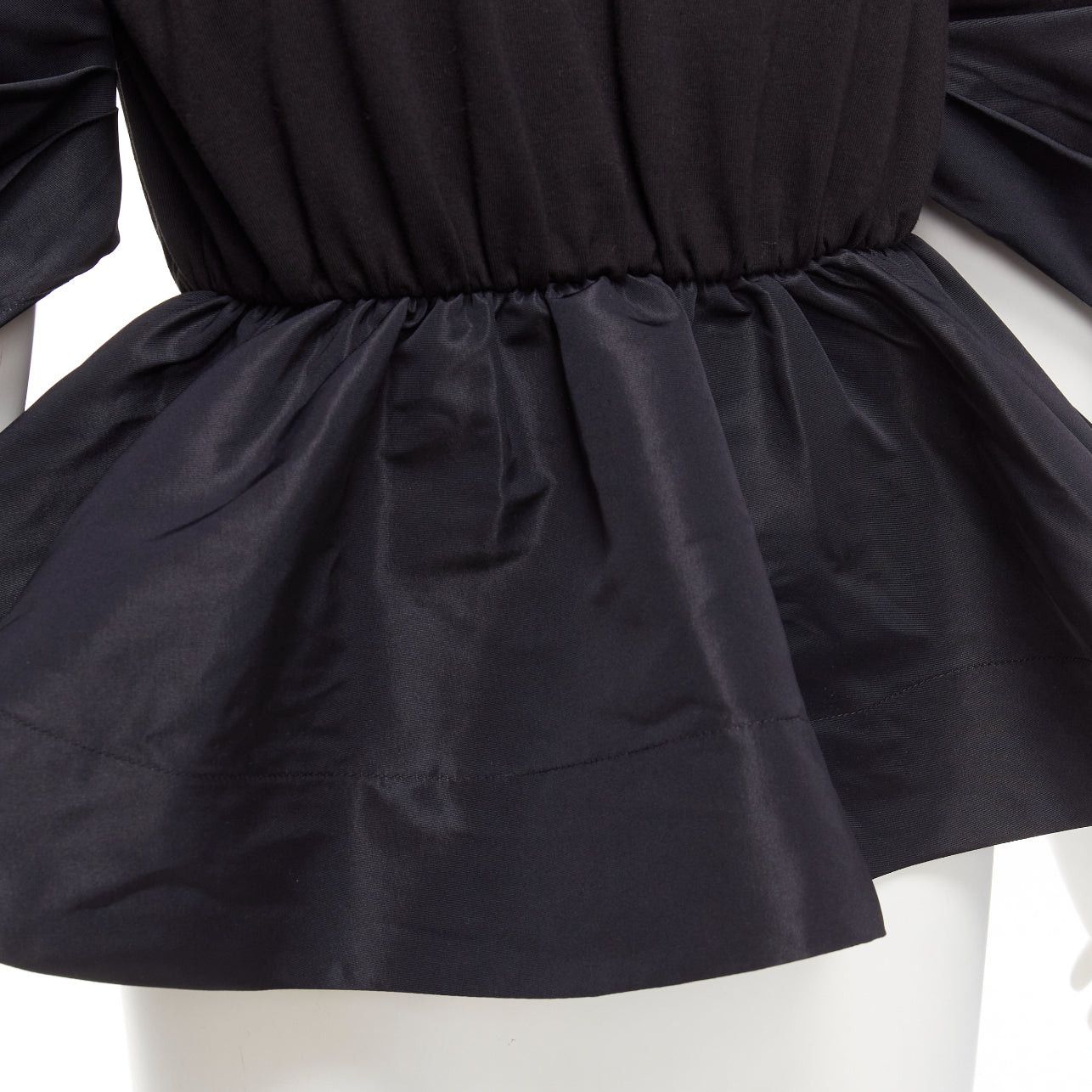 Alexander McQueen ALEXANDER MCQUEEN 2021 black round puff sleeve peplum contrast top IT36 XXS Size XS / US 0-2 / IT 36-38 - 7 Thumbnail