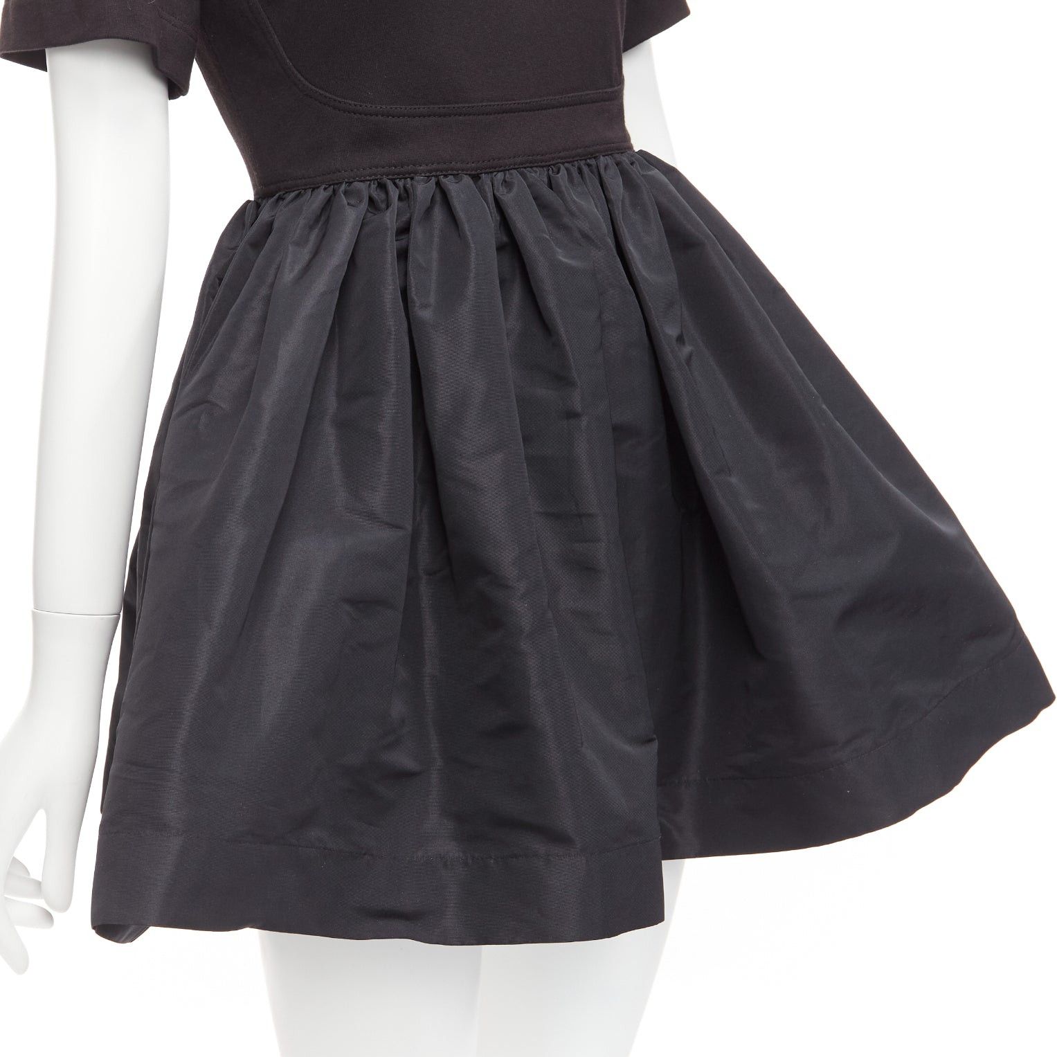 Alexander McQueen ALEXANDER MCQUEEN black cold shoulder fit flared taffeta skirt skater dress IT36 XXS Size XS / US 0-2 / IT 36-38 - 8 Thumbnail