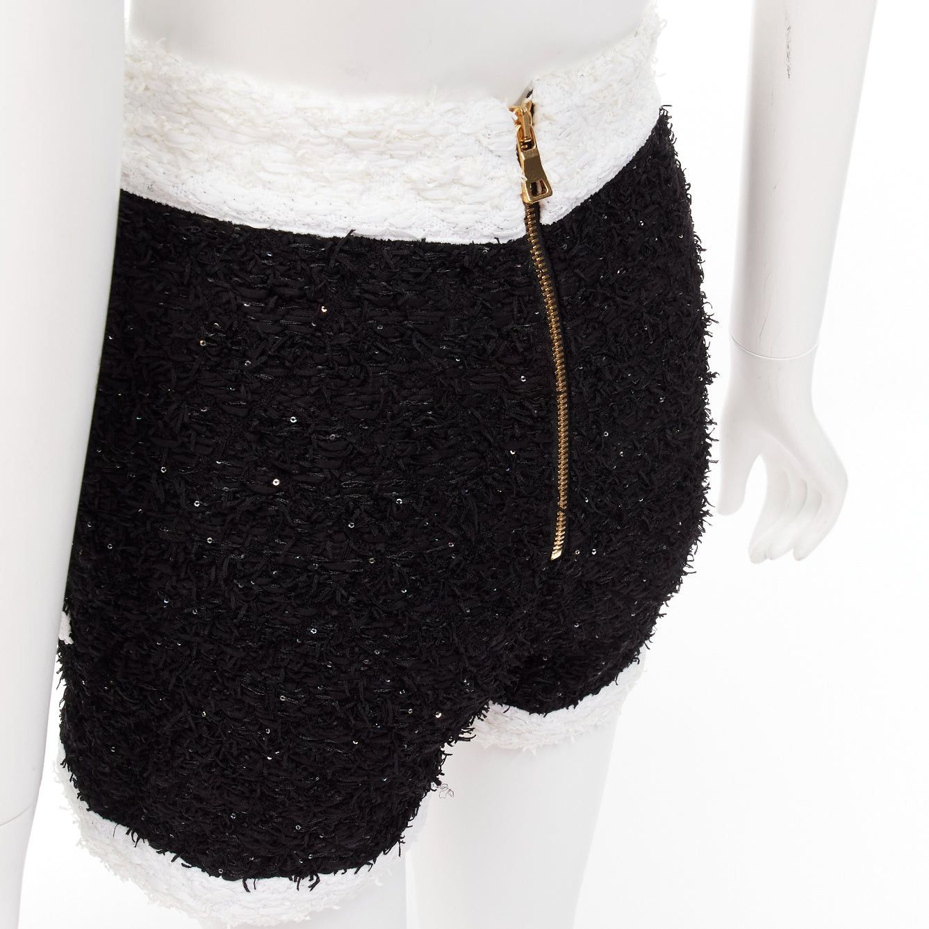 Balmain BALMAIN black white sequins tweed gold buttons zip high waisted shorts FR34 XS Size 26" / US 2 / IT 38 - 7 Thumbnail