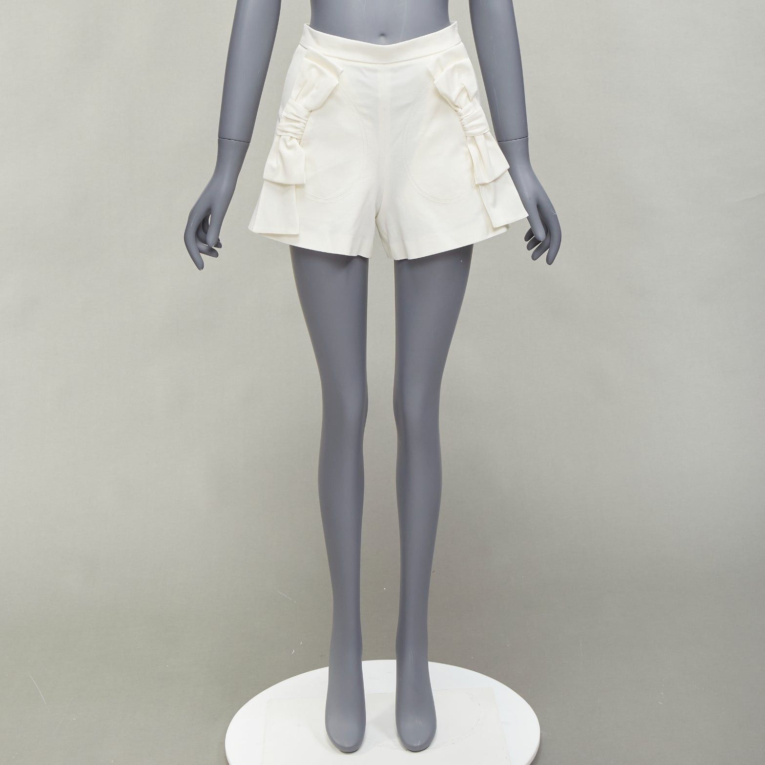 RED Valentino RED VALENTINO cream ribbon bow detail pockets wide shorts IT36 XXS Size 25" / US 0 / IT 36 - 9 Thumbnail