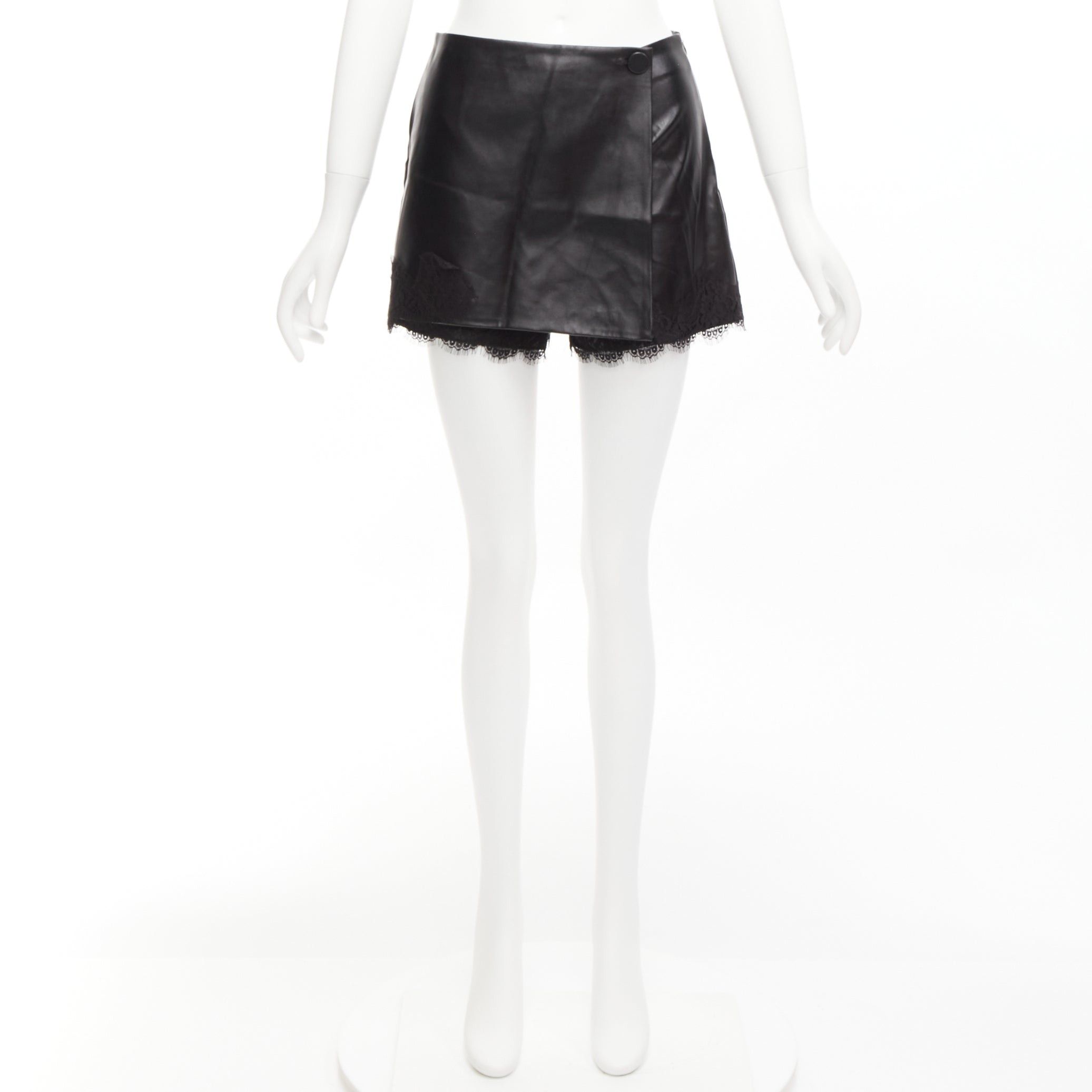 Ermanno Scervino ERMANNO SCERVINO black vegan leather wrap skort lace trim shorts IT38 XS Size 26" / US 2 / IT 38 - 9 Thumbnail