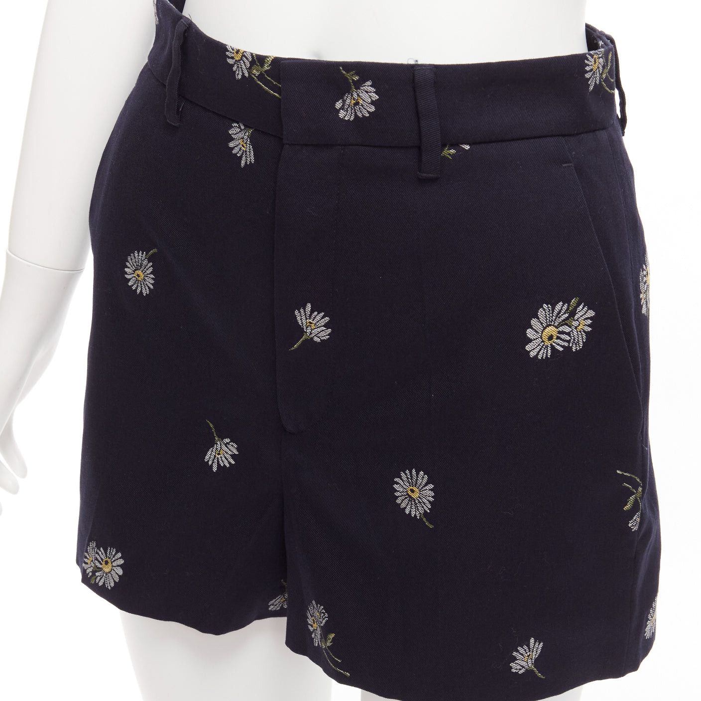 RED Valentino RED VALENTINO navy cotton daisy floral print high waisted shorts IT36 S Size 25" / US 0 / IT 36 - 2 Thumbnail