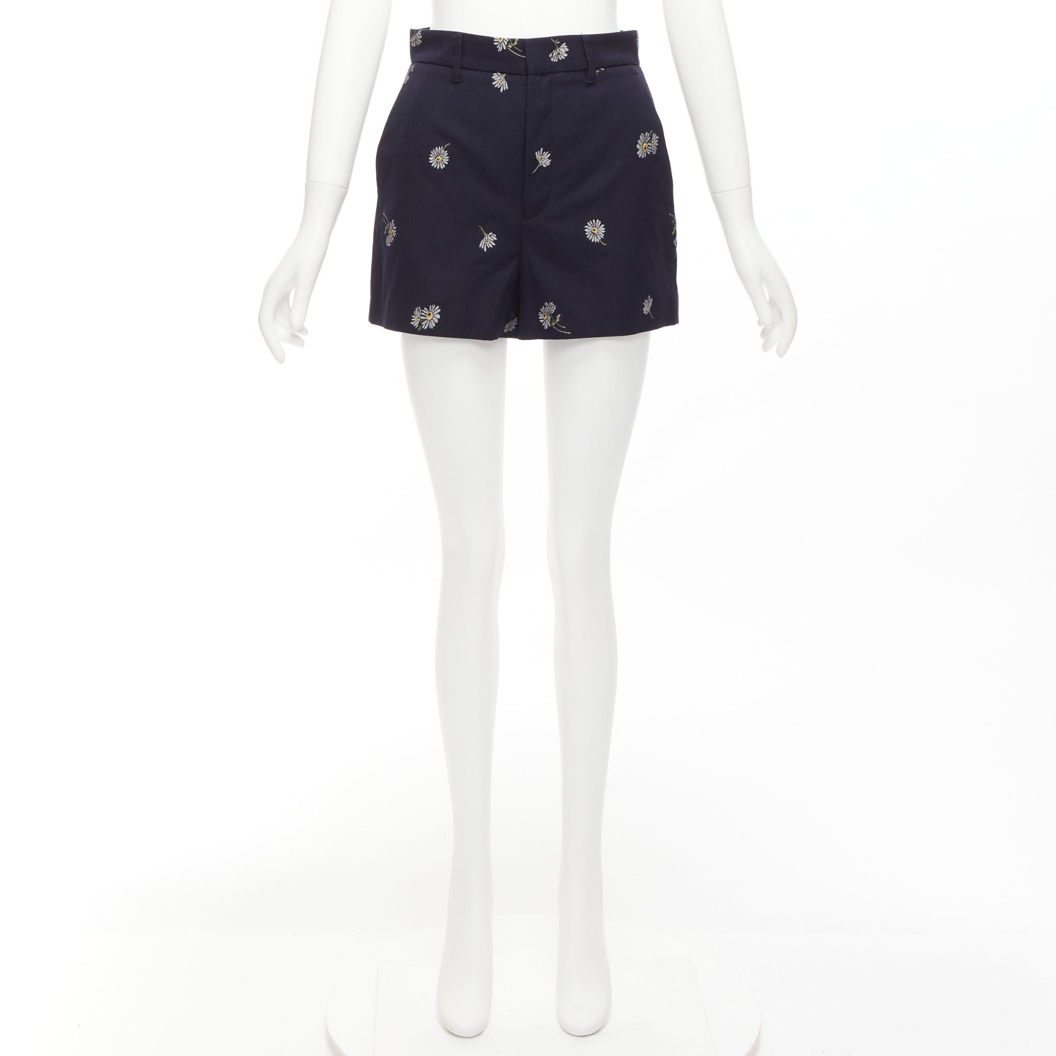 RED Valentino RED VALENTINO navy cotton daisy floral print high waisted shorts IT36 S Size 25" / US 0 / IT 36 - 9 Thumbnail