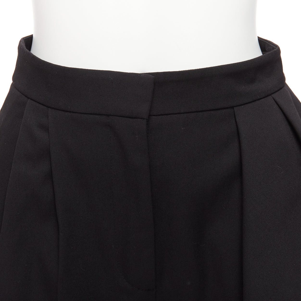Alexander McQueen ALEXANDER MCQUEEN black virgin wool asymmetric cascade wide shorts IT38 XS Size 26" / US 2 / IT 38 - 7 Thumbnail