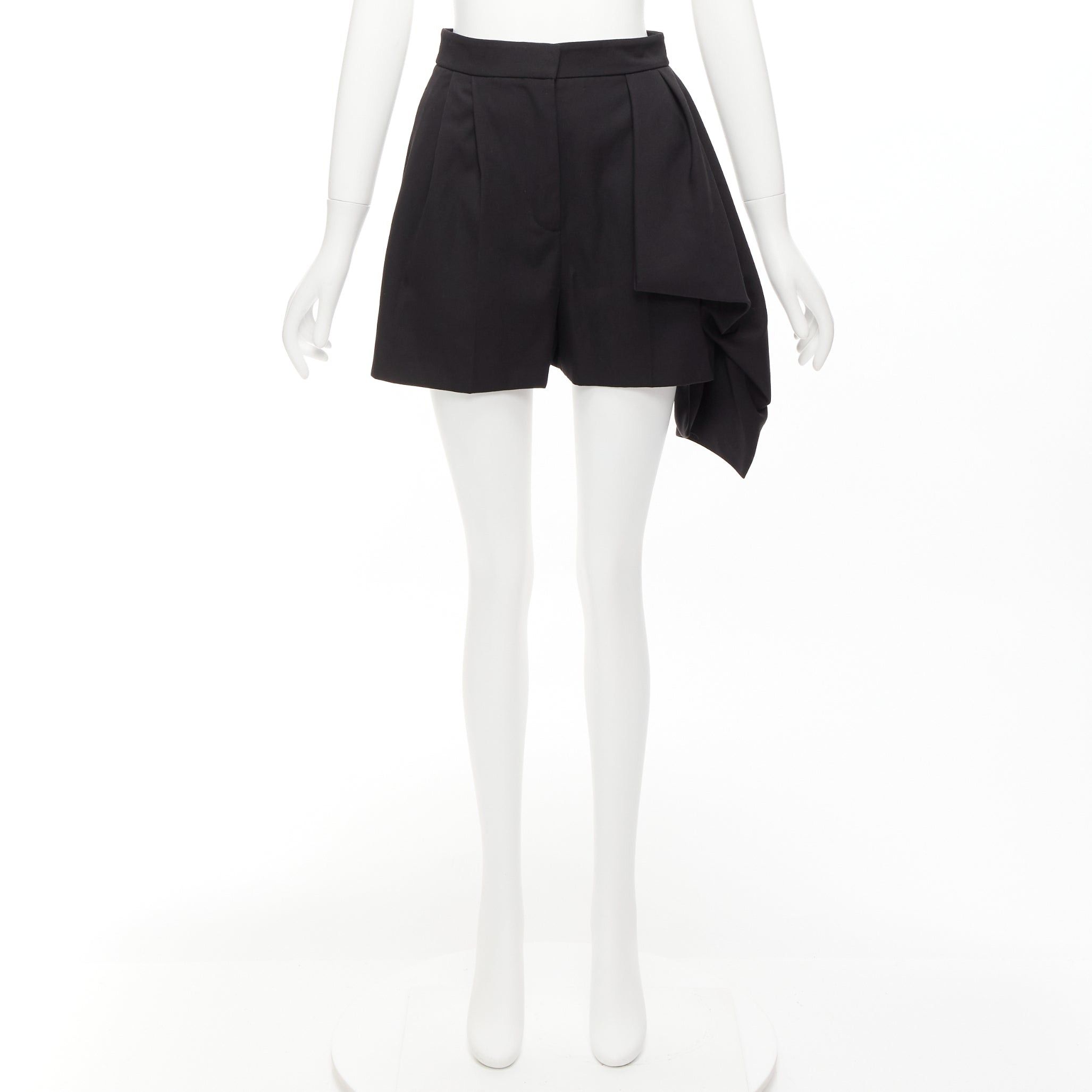 Alexander McQueen ALEXANDER MCQUEEN black virgin wool asymmetric cascade wide shorts IT38 XS Size 26" / US 2 / IT 38 - 9 Thumbnail