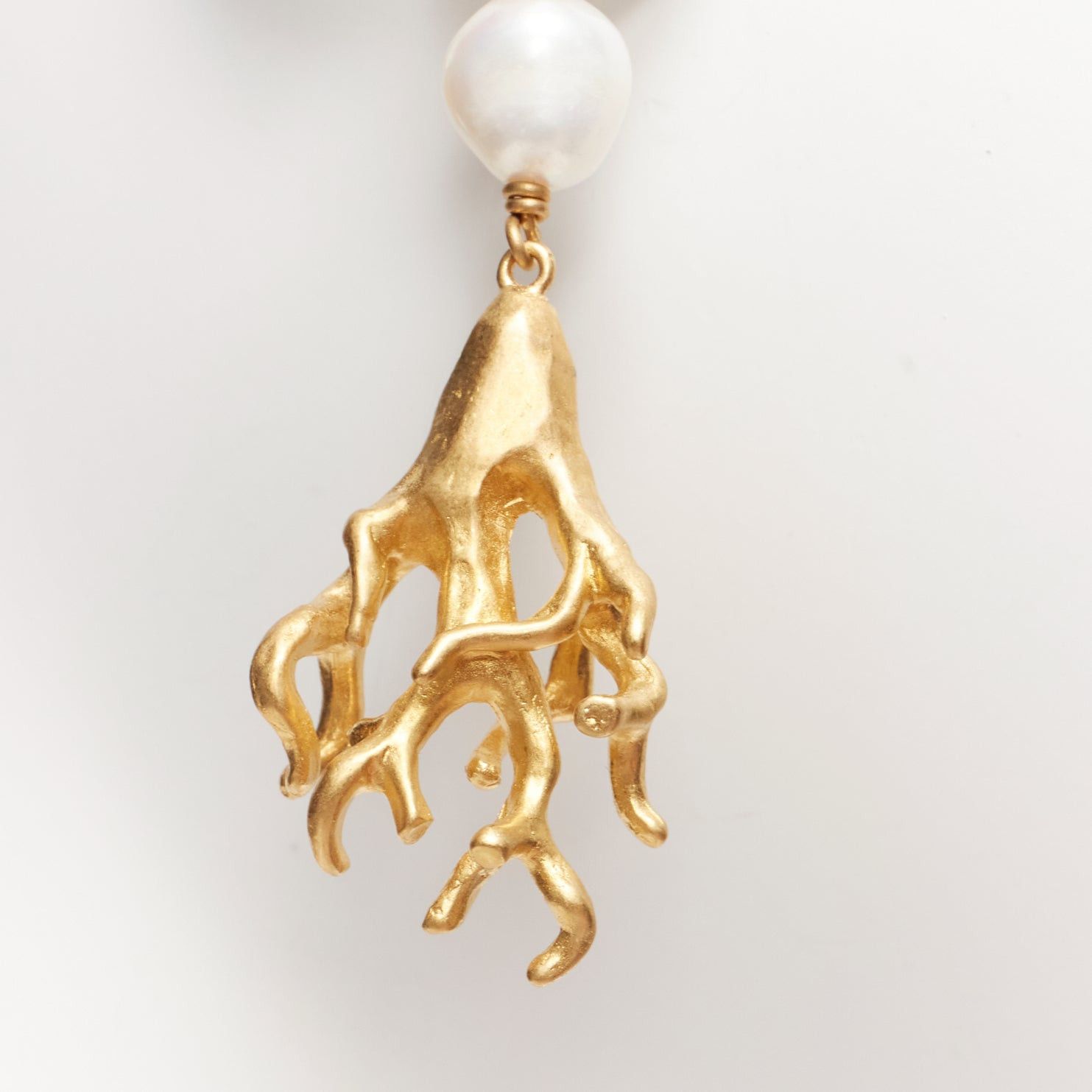 Dior DIOR Tribales Coraile gold metal star coral faux pearl drop pin earrings Pair Size ONE SIZE - 5 Thumbnail