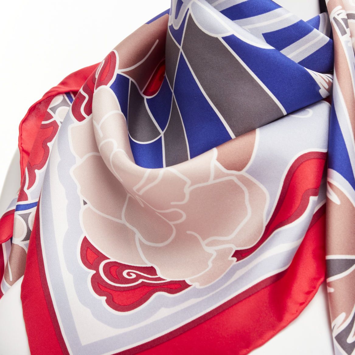 Chanel CHANEL 100% silk red blue lion statue palm trees big square scarf Size ONE SIZE - 8 Thumbnail