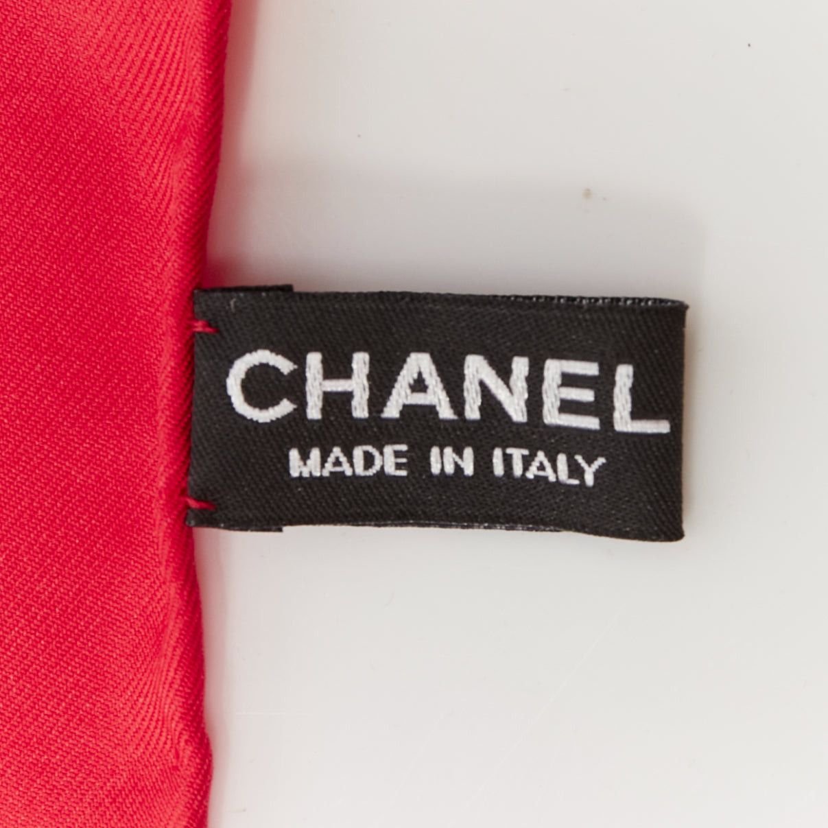 Chanel CHANEL 100% silk red blue lion statue palm trees big square scarf Size ONE SIZE - 9 Thumbnail