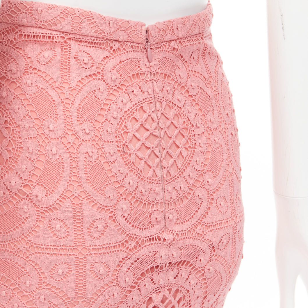 Burberry BURBERRY Runway pink cotton blend floral lace high waisted pencil skirt IT36 XXS Size 25" / US 0 / IT 36 - 7 Thumbnail