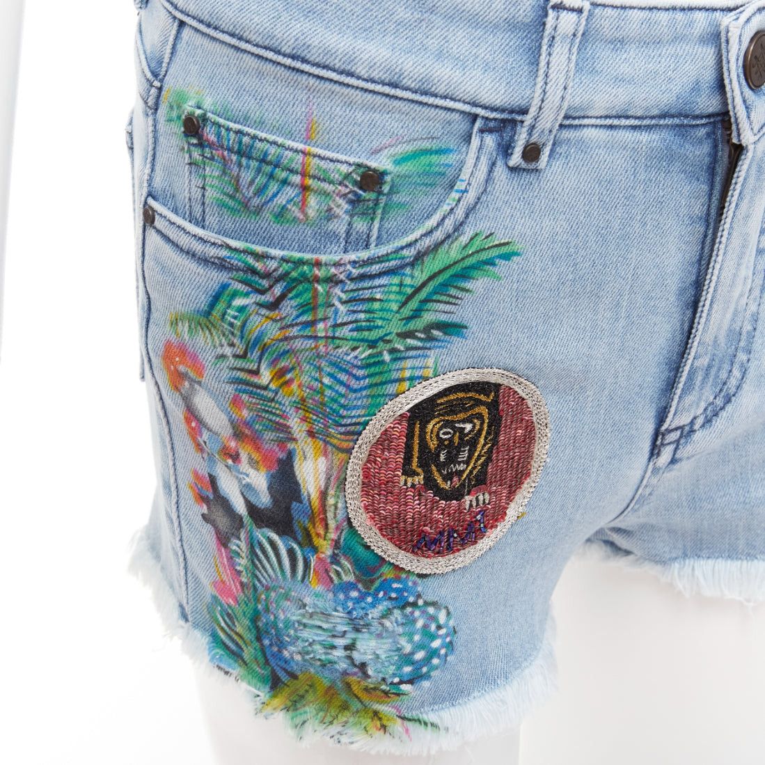 MR & MRS ITALY MR AND MRS ITALY blue glitter badge patch colorful paint denim shorts IT38 XS Size 26" / US 2 / IT 38 - 7 Thumbnail