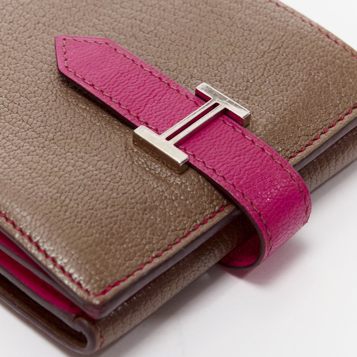 Hermes HERMES Bearn taupe pink leather H logo strap bifold square wallet Size ONE SIZE - 6 Thumbnail