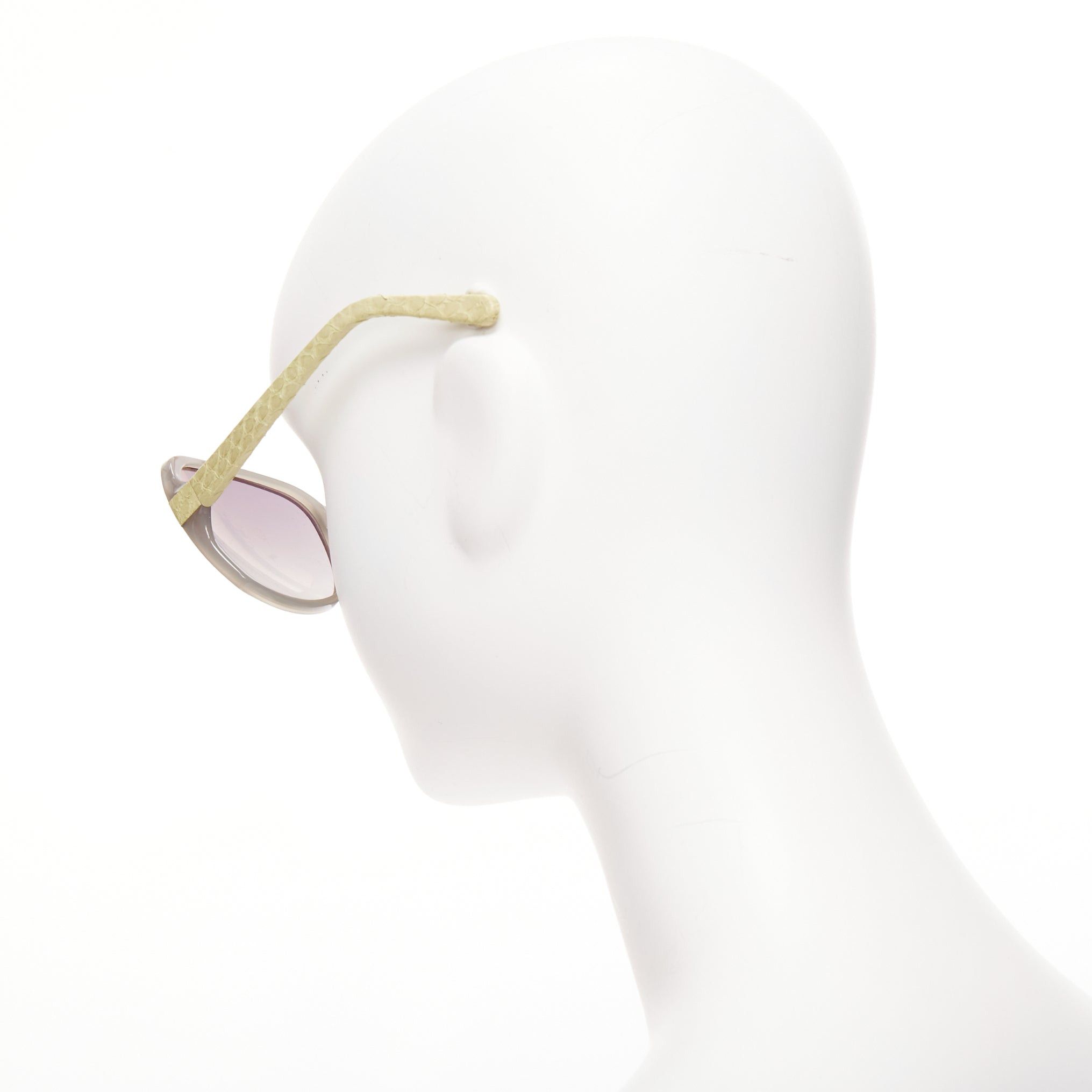 Linda Farrow LINDA FARROW Luxe LFL1426 beige scaled leather arm grey square sunglasses Size ONE SIZE - 5 Thumbnail