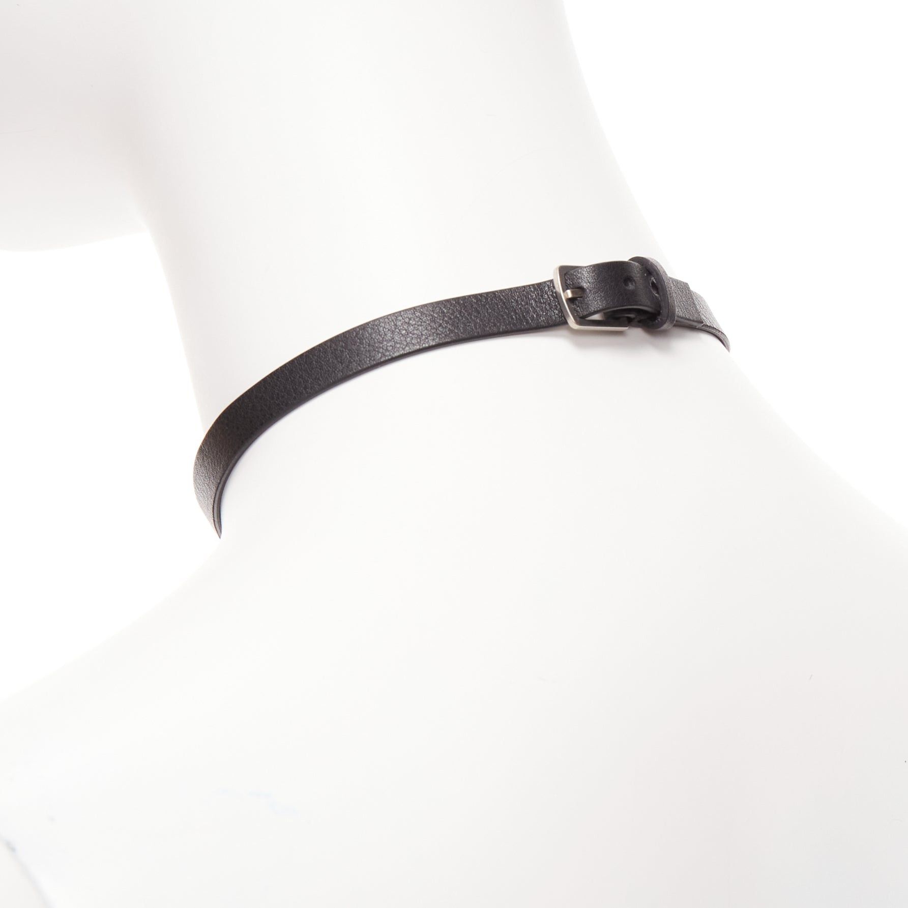 Dior CHRISTIAN DIOR blue marble logo star charm black leather short choker Size ONE SIZE - 6 Thumbnail