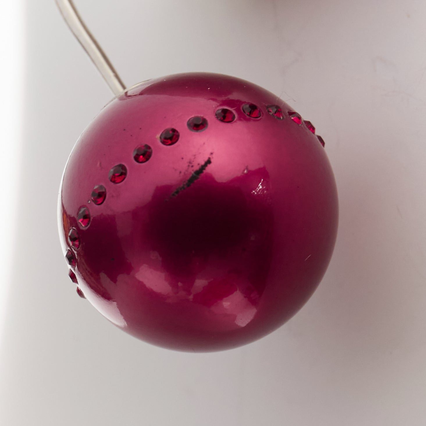 Dior DIOR Tribales pealescent red faux pearls crystal orbital pin earrings Pair Size ONE SIZE - 5 Thumbnail