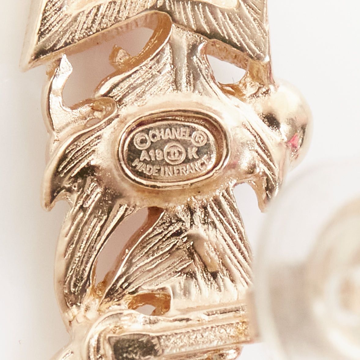 Chanel CHANEL A19 Shootting Star gold CC logo irregular clip on earring cuffs Pair Size ONE SIZE - 7 Thumbnail