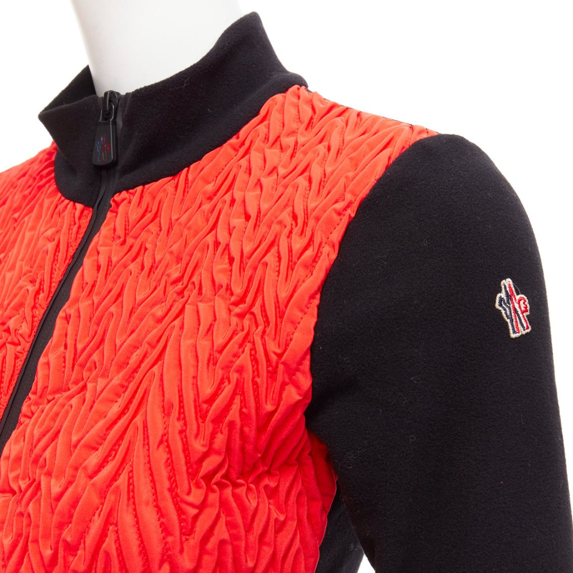 Moncler MONCLER bright red orange chevron plisse front logo arm zip fitted jacket XS Size XS / US 0-2 / IT 36-38 - 2 Thumbnail