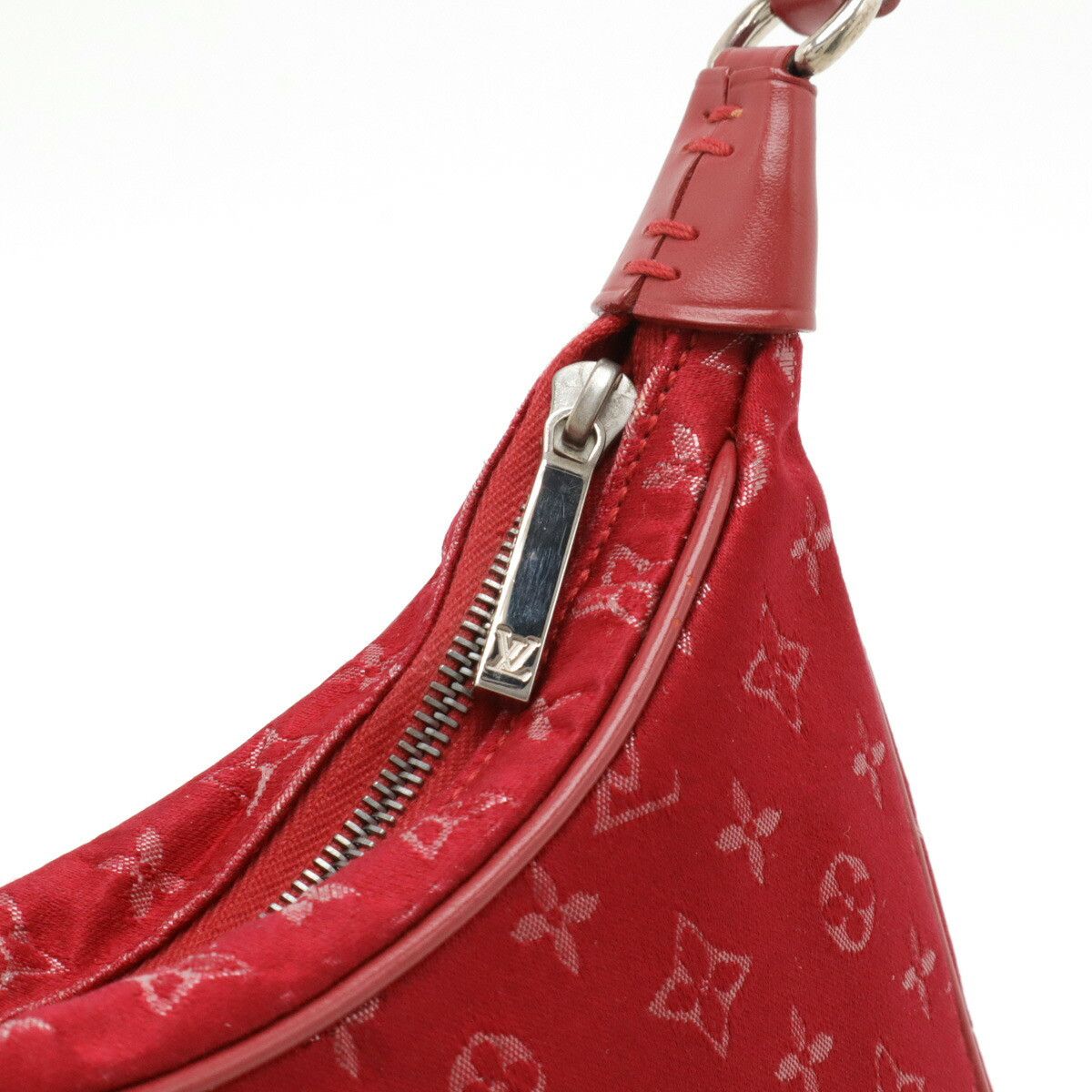 Louis Vuitton Louis Vuitton Louis Vuitton Monogram Satin Little Boulogne Pouch M92351 Canvas Handbag M92351 DUTY FREE for USA Size ONE SIZE - 4 Thumbnail