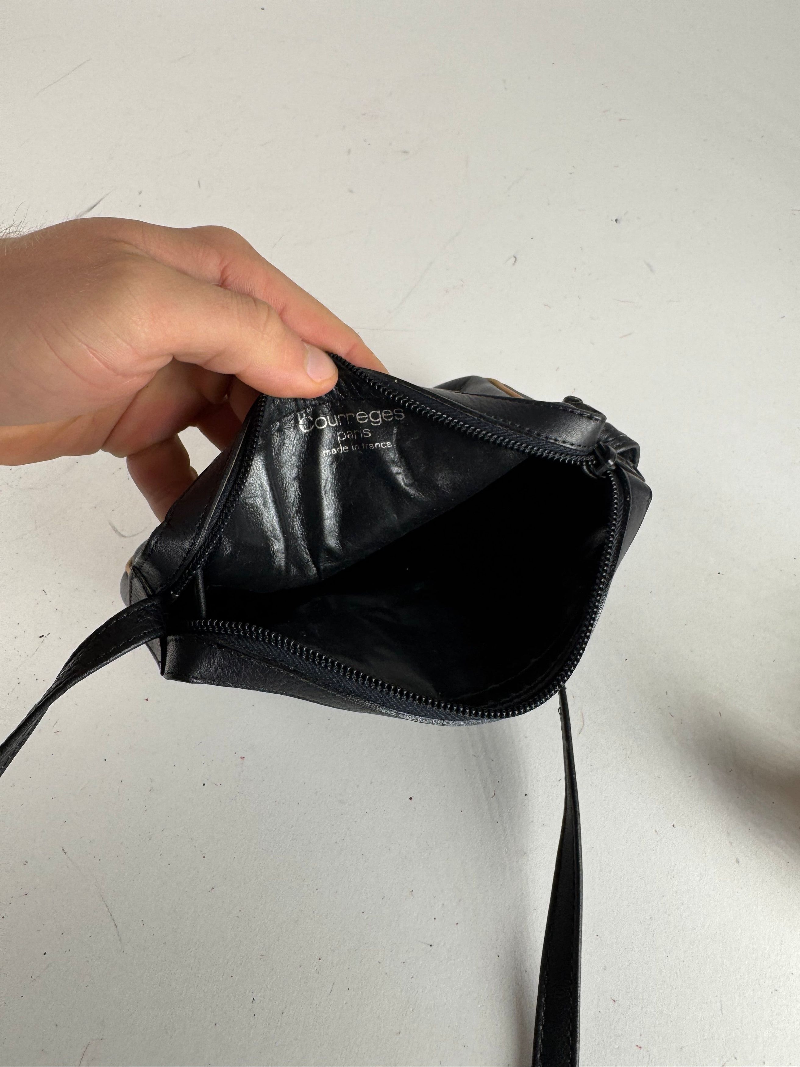 Courreges Vintage Leather Crossbody Bag black Size ONE SIZE - 14 Thumbnail