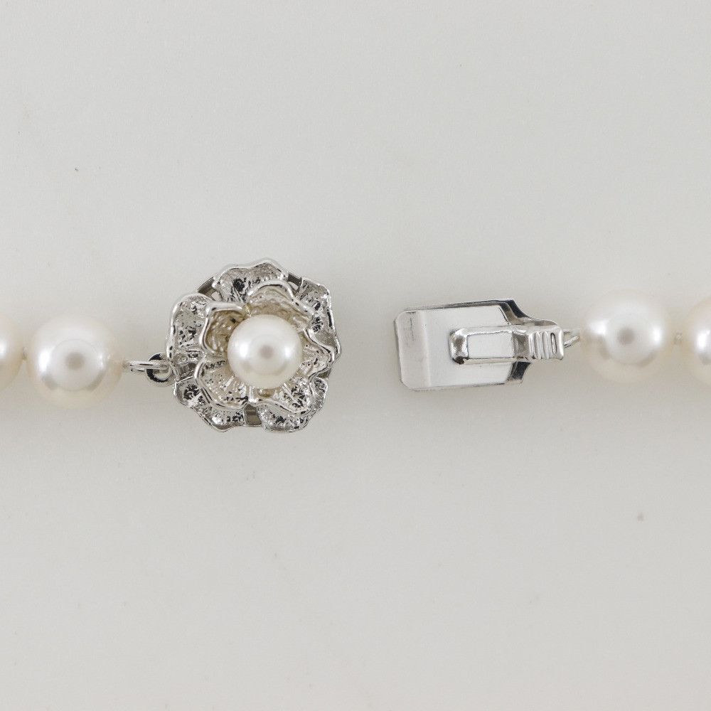 Other Other Pearl Silver Necklace Metal Necklace DUTY FREE for USA Size ONE SIZE - 5 Thumbnail
