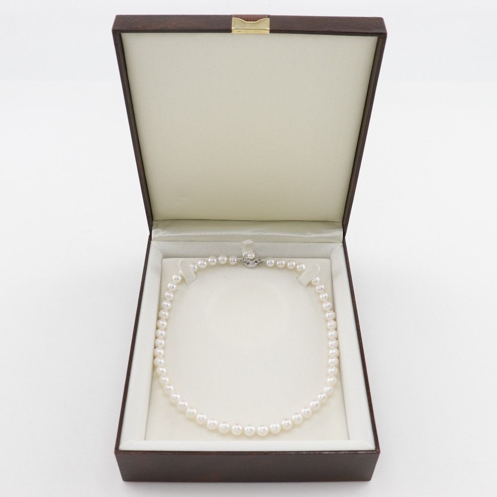 Other Other Pearl Silver Necklace Metal Necklace DUTY FREE for USA Size ONE SIZE - 8 Thumbnail