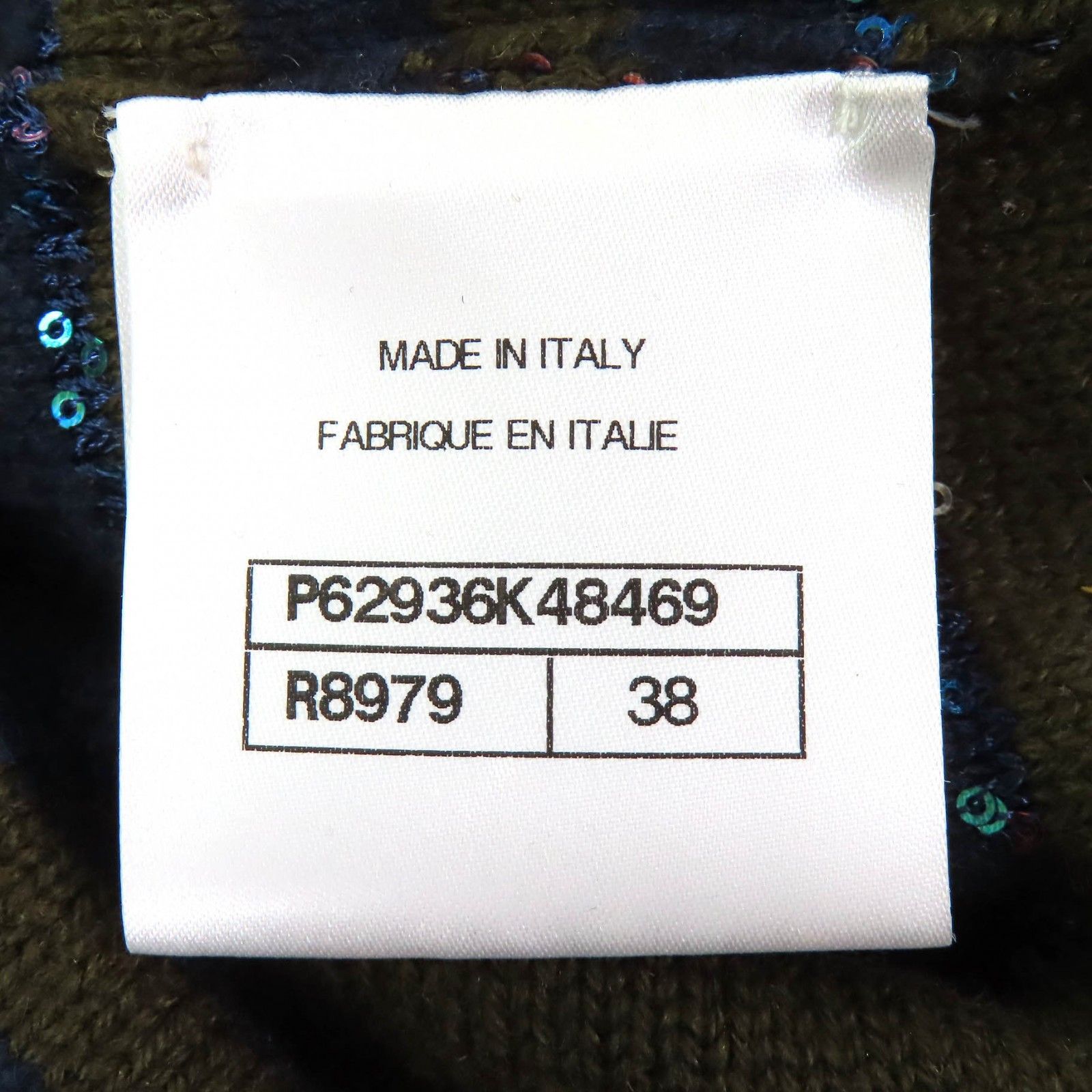 Chanel Chanel Chanel COCO Button Sequin Border Pattern Cashmere Dress Others Dresses P62936 DUTY FREE for USA Size ONE SIZE - 8 Thumbnail