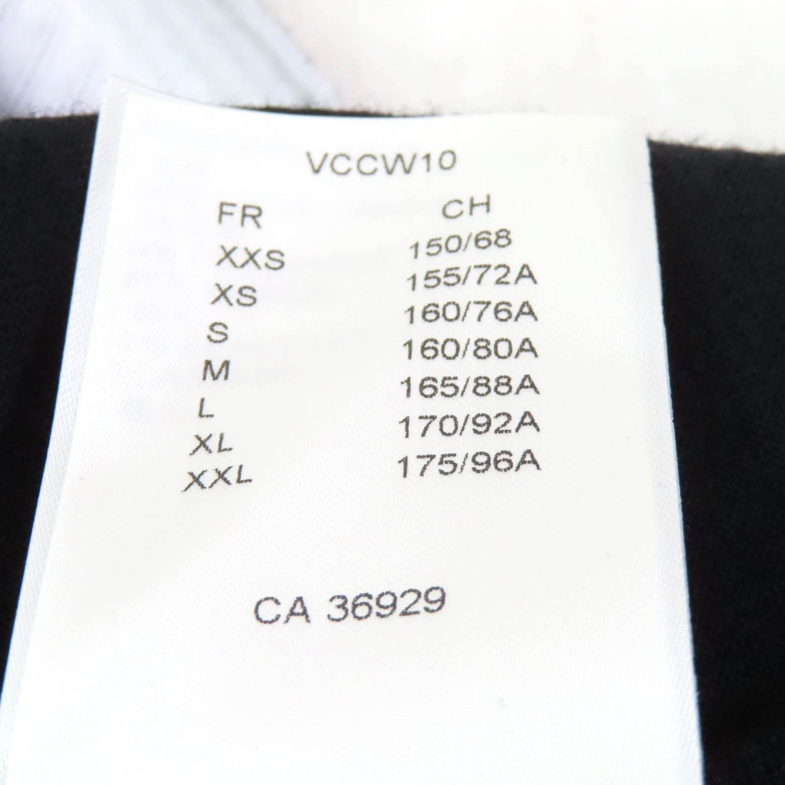 Louis Vuitton Louis Vuitton Louis Vuitton Sleeveless Knit Monogram Flower Tag Wool Dress Others Tops DUTY FREE for USA Size ONE SIZE - 8 Thumbnail