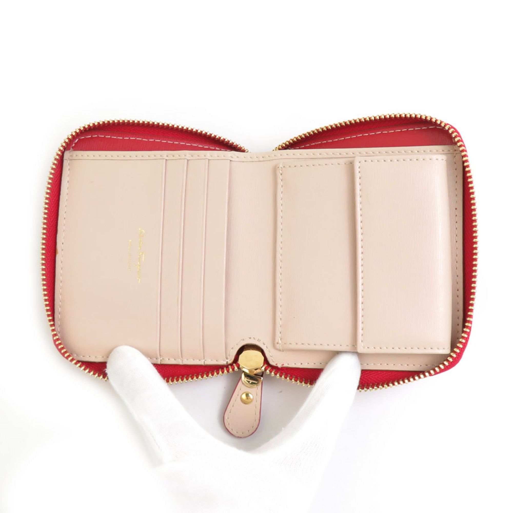Salvatore Ferragamo Salvatore Ferragamo Gancini Leather Bi-fold Wallet in Red for Women (r10831a) Size ONE SIZE - 3 Thumbnail