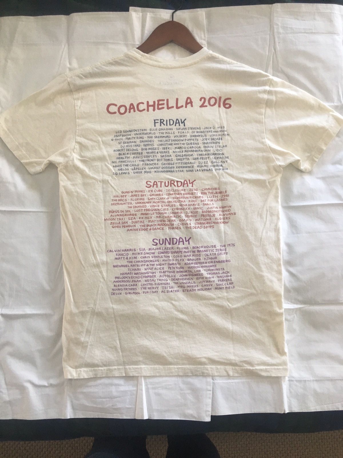 Coachella Coachella 2016 T-shirt Medium Size US M / EU 48-50 / 2 - 2 Preview