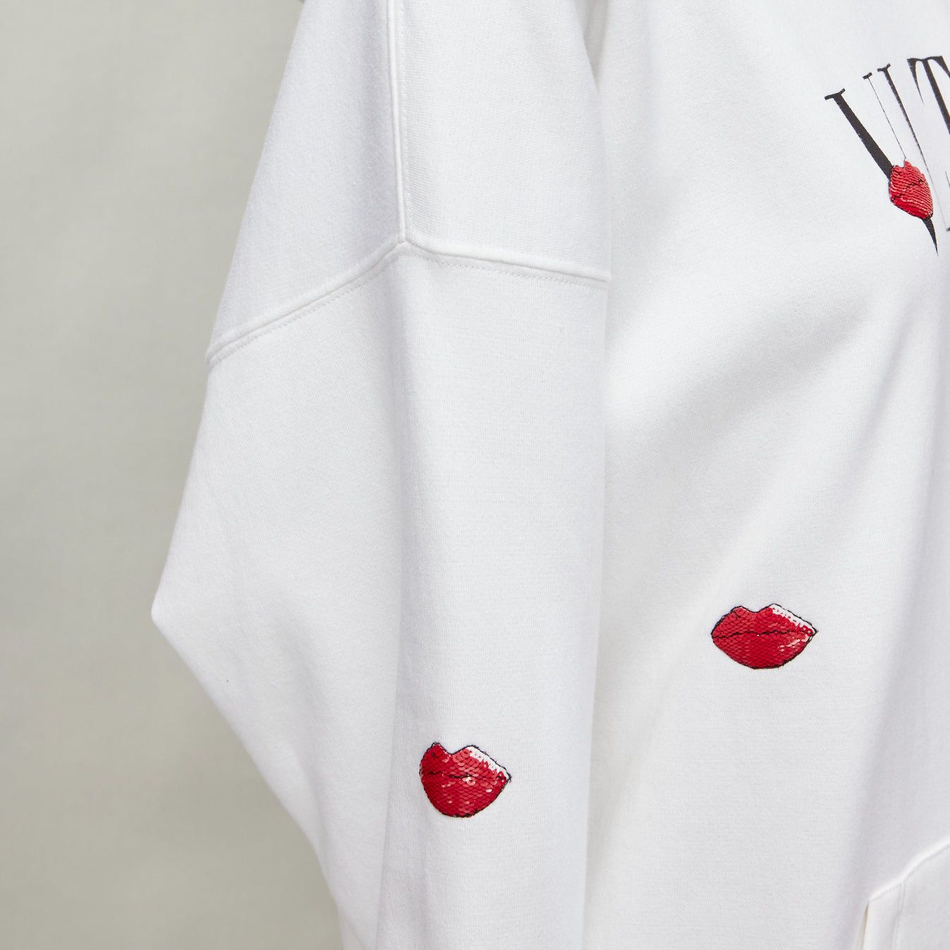 Valentino VALENTINO VLTN Le Rouge Kisses white red sequin lips embroidery oversized hoodie XXS Size XS / US 0-2 / IT 36-38 - 7 Thumbnail