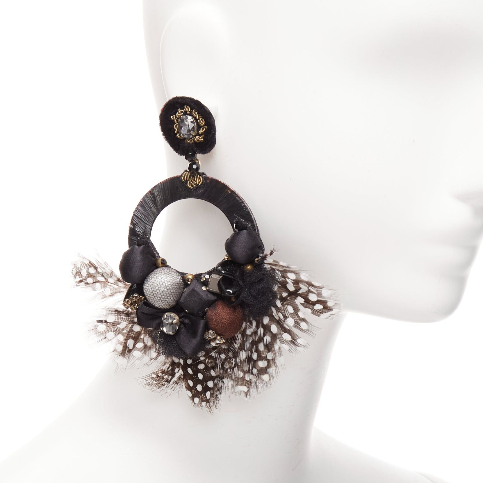 Other RANJANA KHAN black brown dotted feather beads bow dangling clip on earrings Size ONE SIZE - 2 Thumbnail